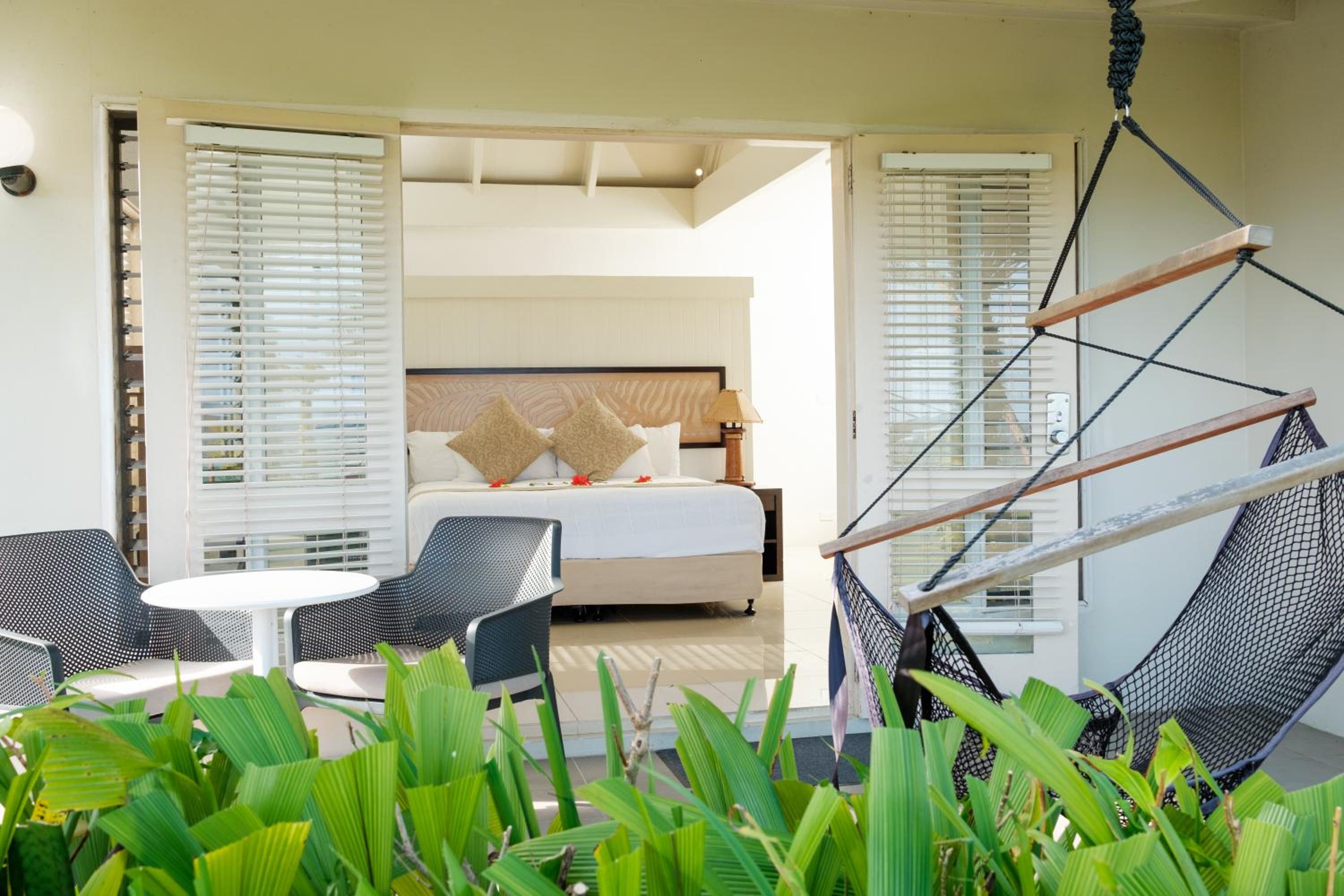 Deluxe Beach Front Bure - Photo 14