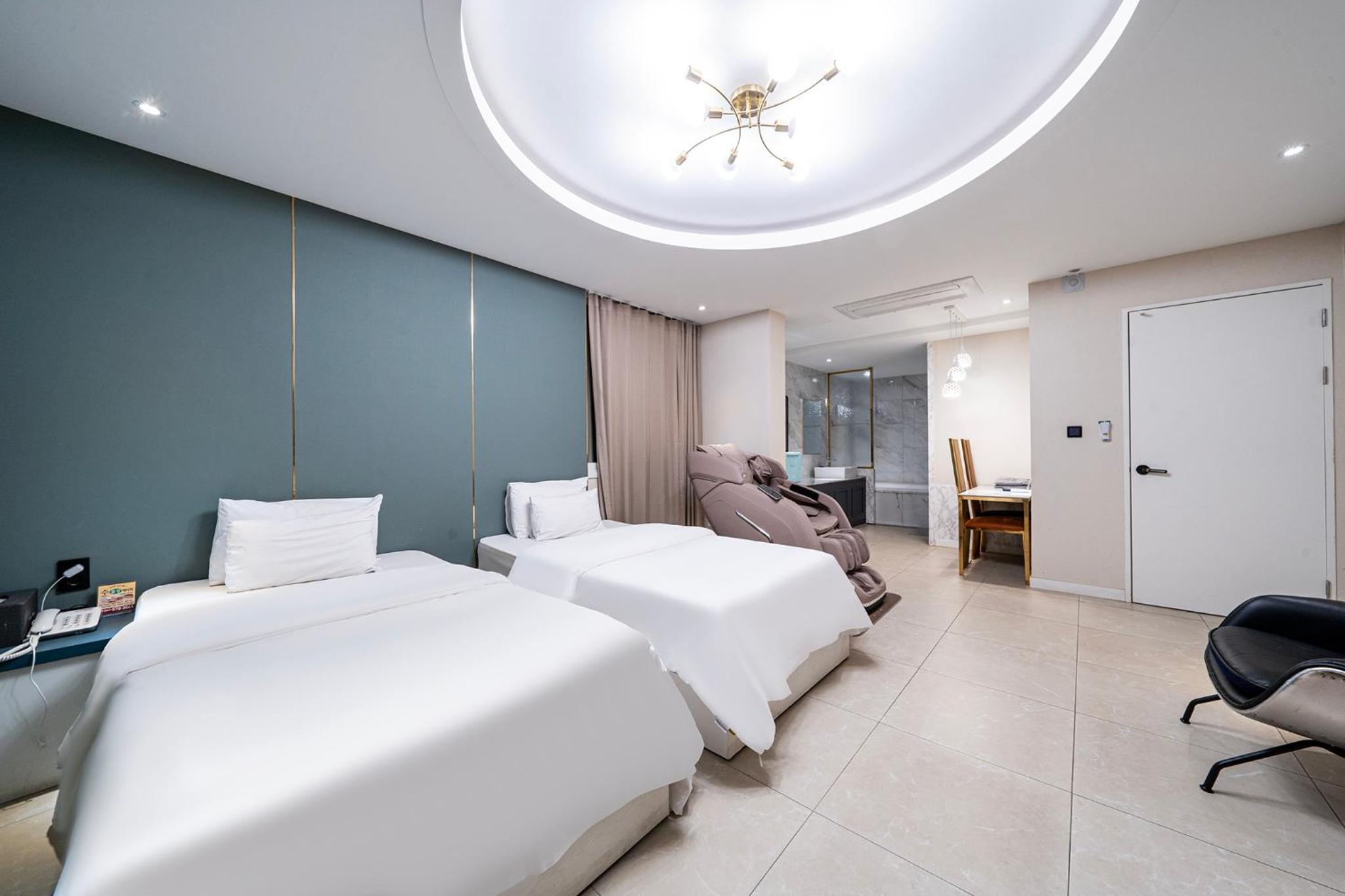 Premium Twin Room - 2 Single Bed