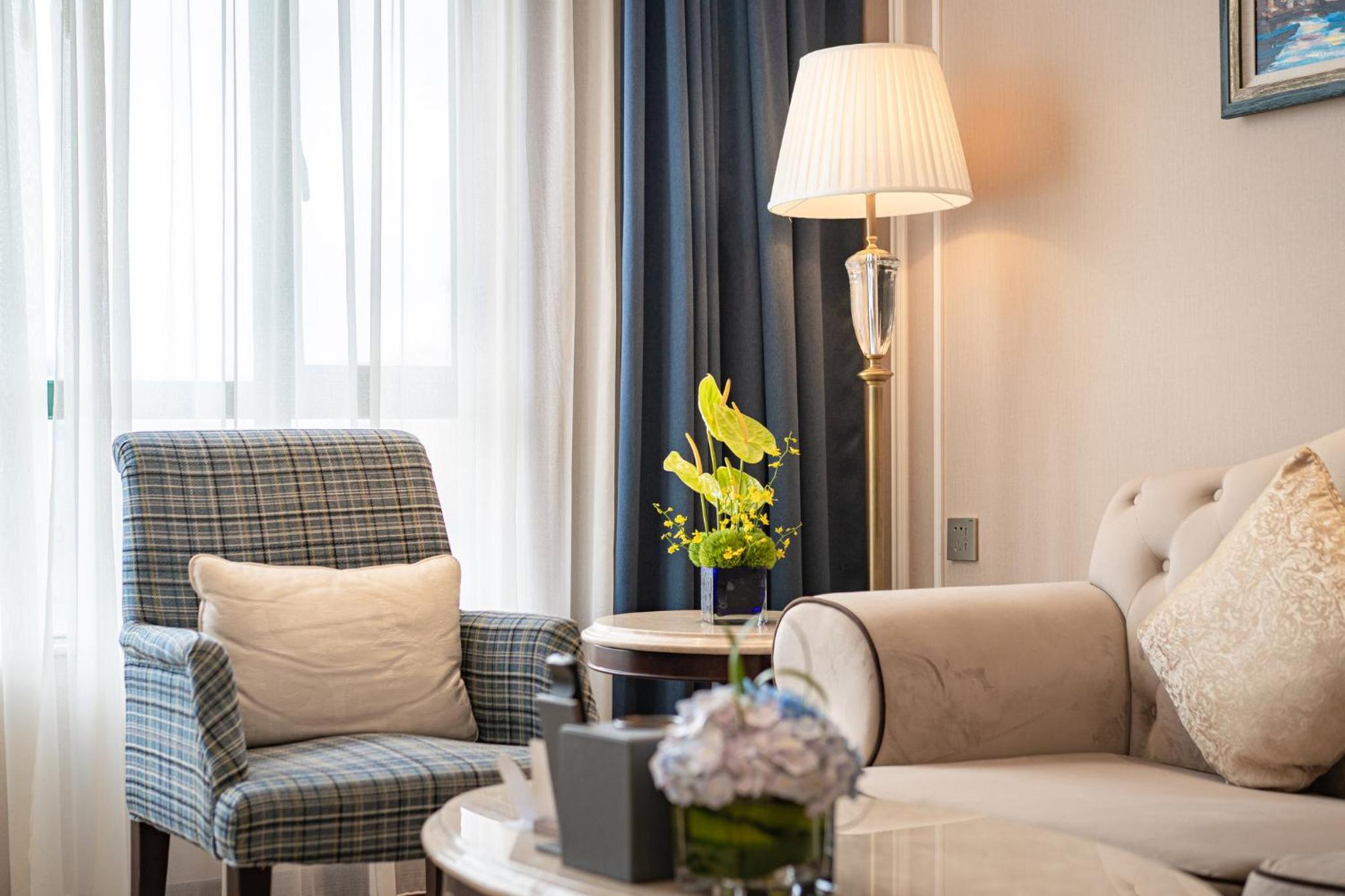 One-Bedroom King Suite