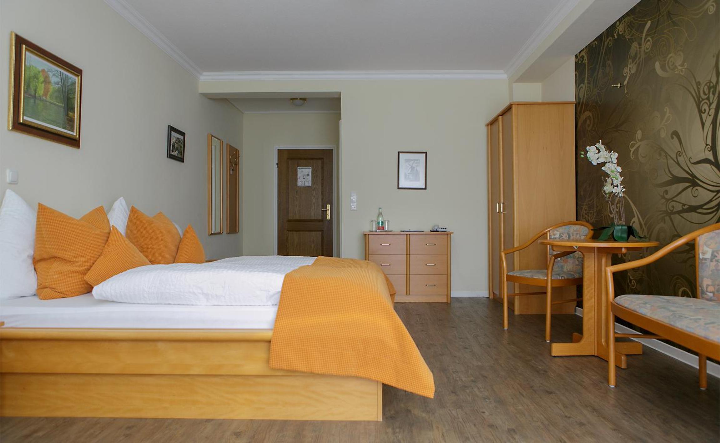 Double Room with Balcony or Terrace - Photo 12