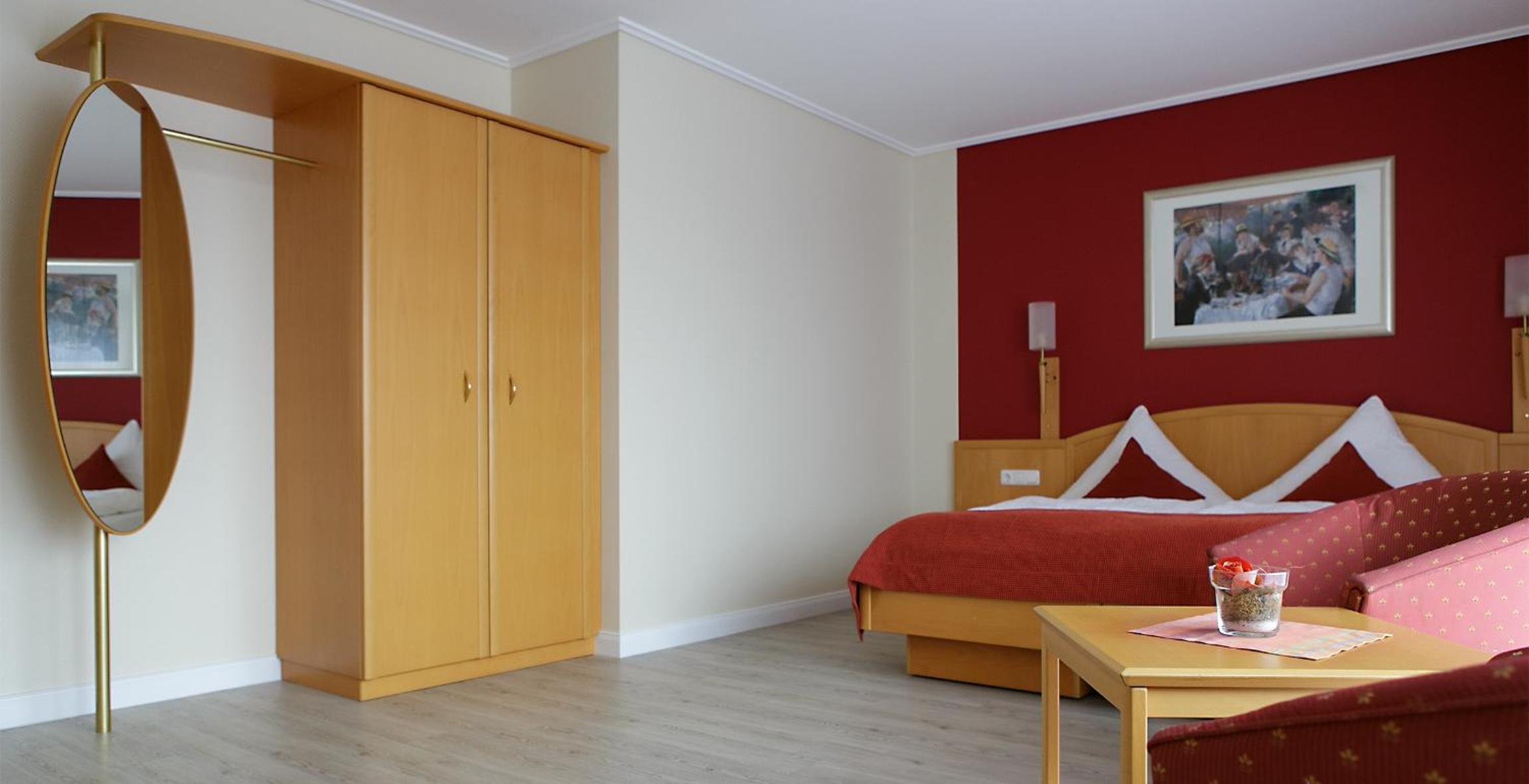 Double Room with Balcony or Terrace - Photo 13