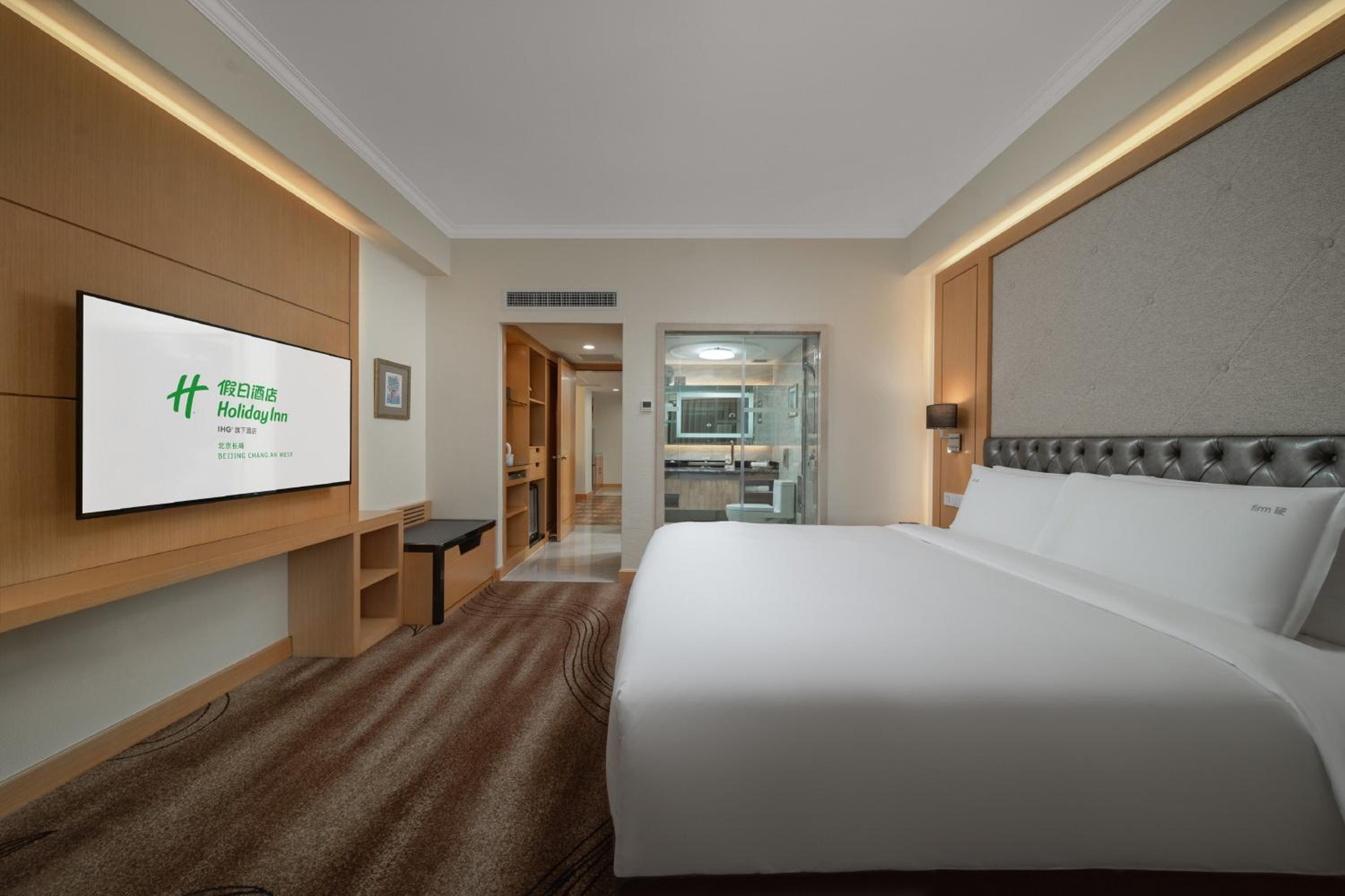 One-Bedroom King Suite - Non-Smoking