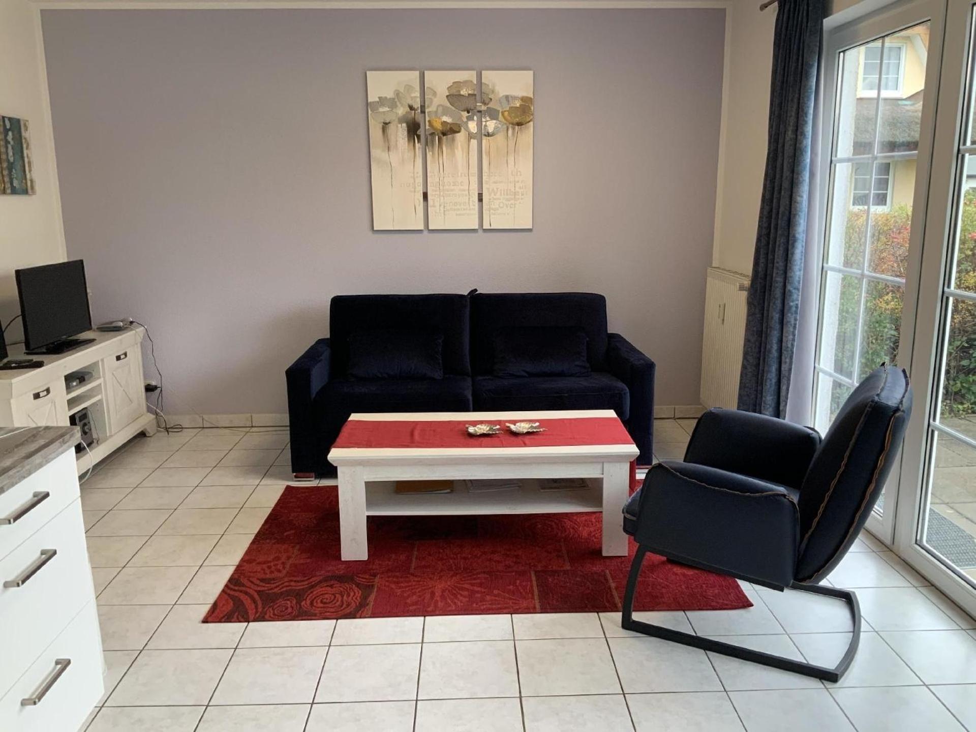 One-Bedroom Apartment photo 2
