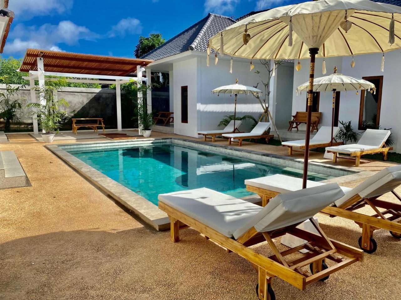 Room with Shared Pool - Photo 28