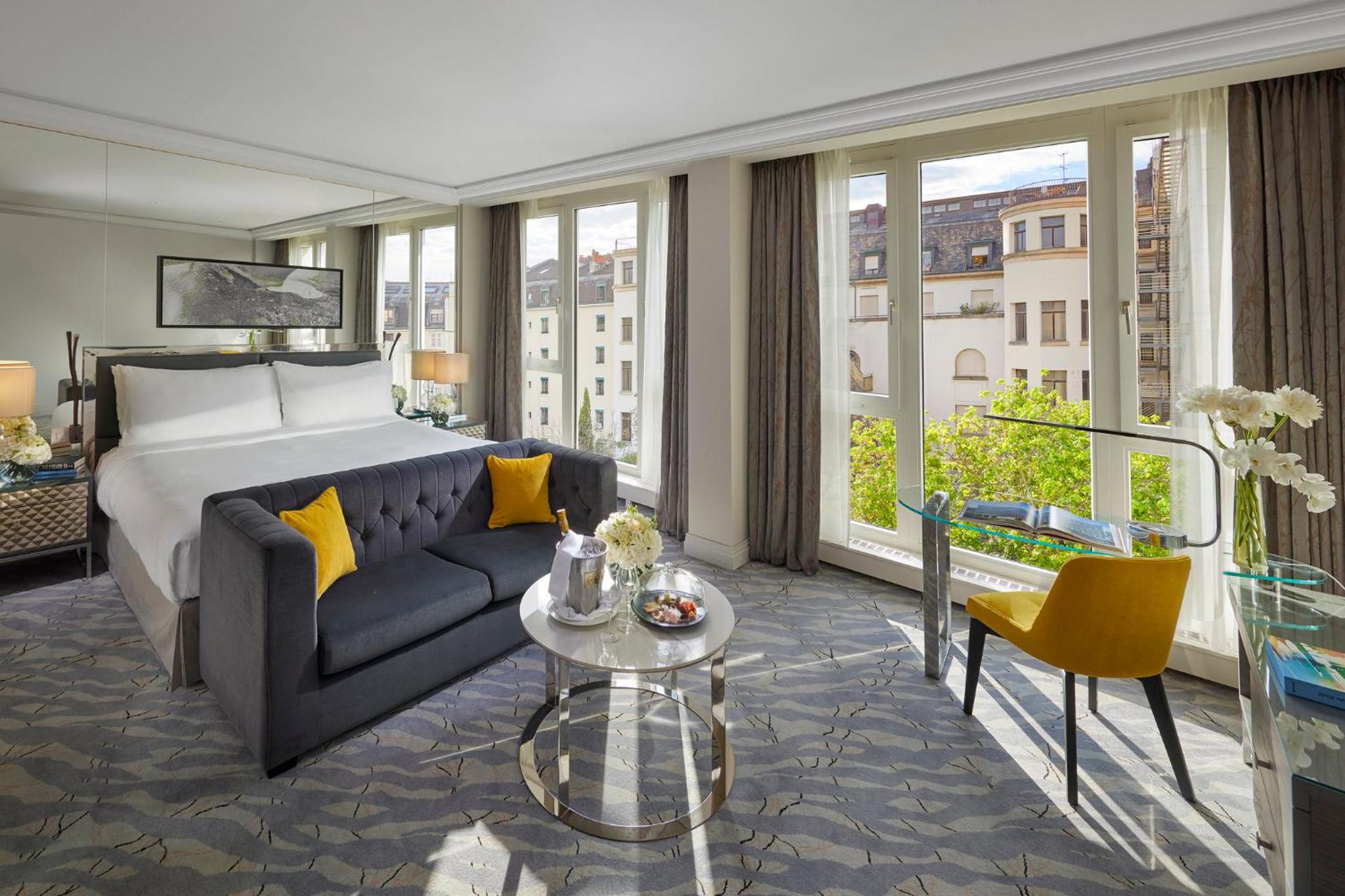 Deluxe King Room - Photo 1