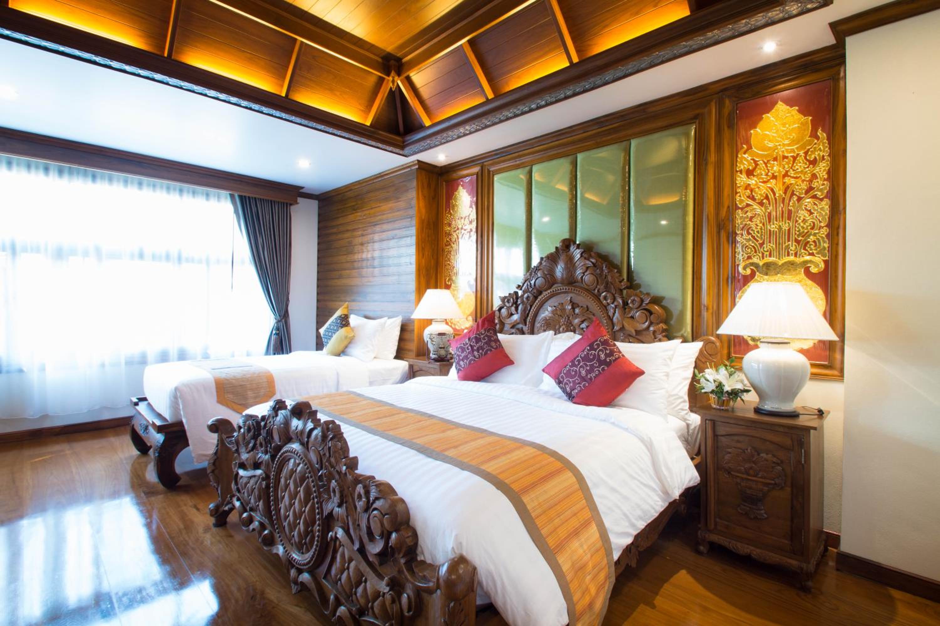 Superior Triple Room with Spa Bath thumbnail 5