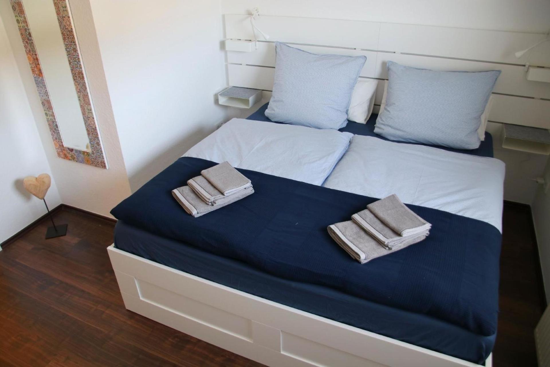 One-Bedroom Apartment photo 1