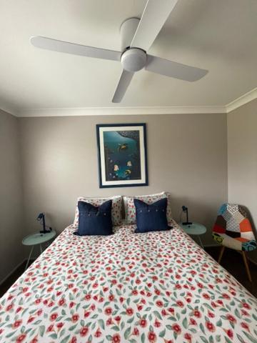 Three-Bedroom House photo 2