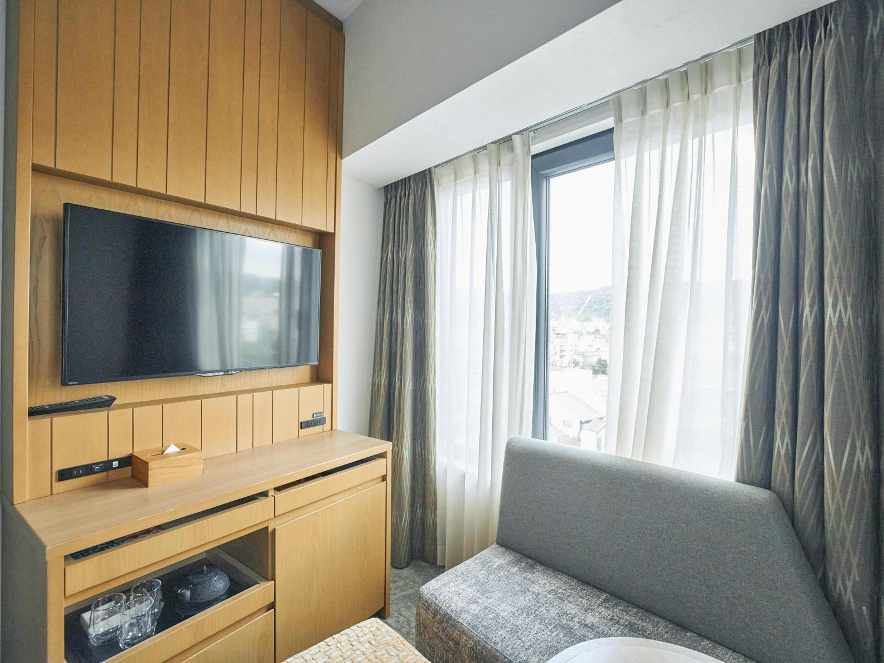 Premier Twin Room - Non-Smoking - Photo 10