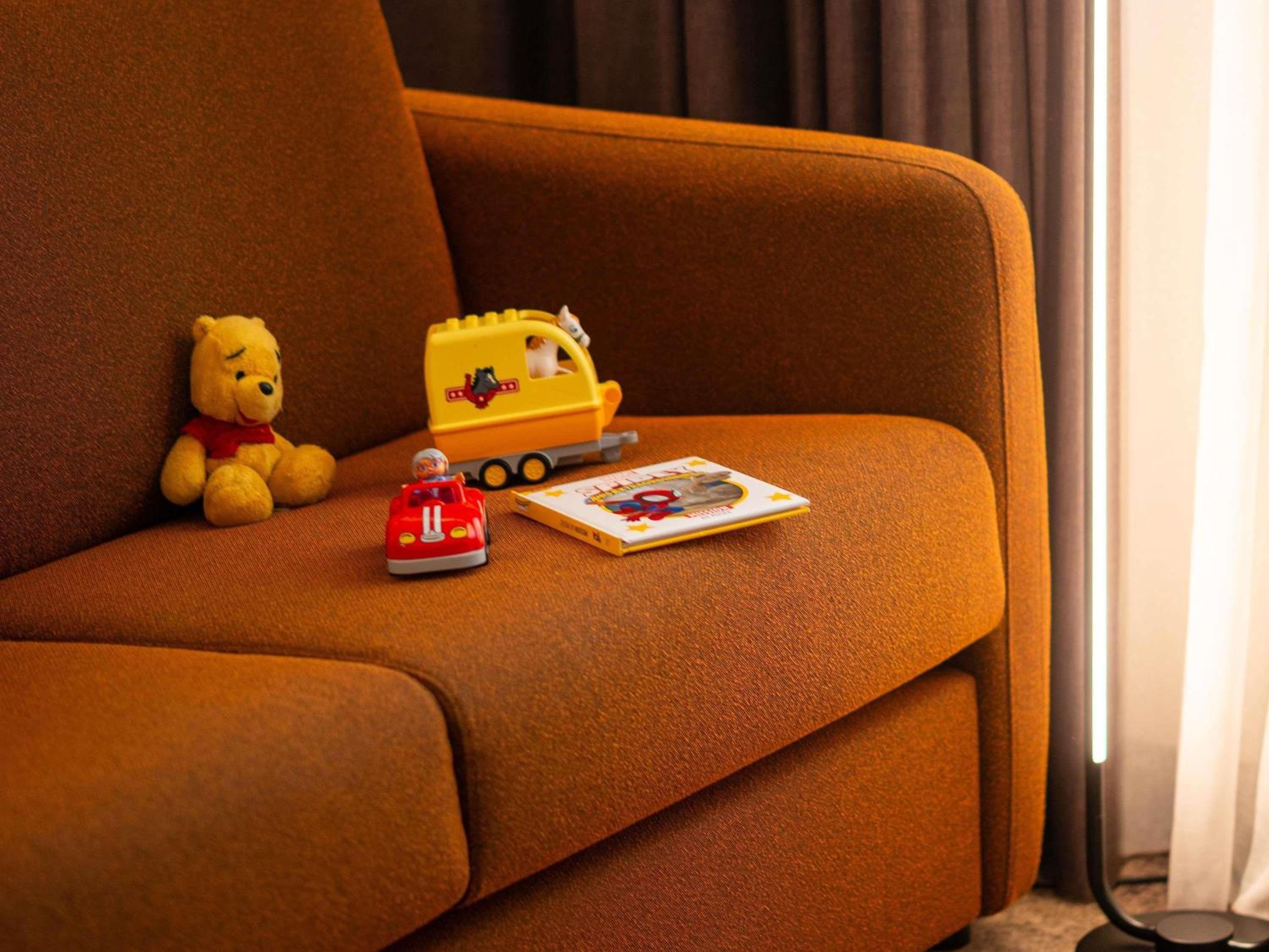 Superior Room with One Double Bed and Sofa Bed