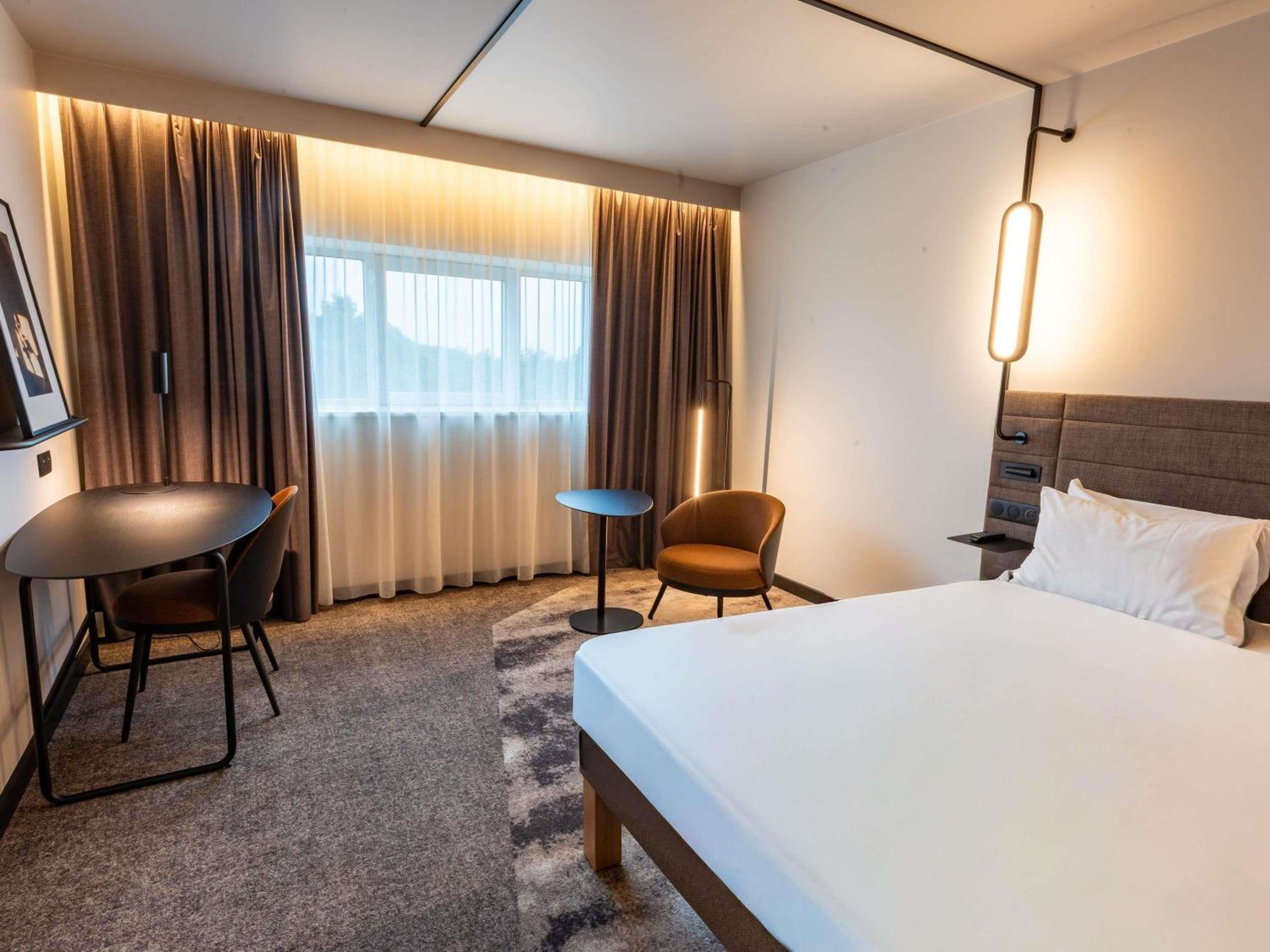 Double Room With Two Double Beds - Disabilty Access