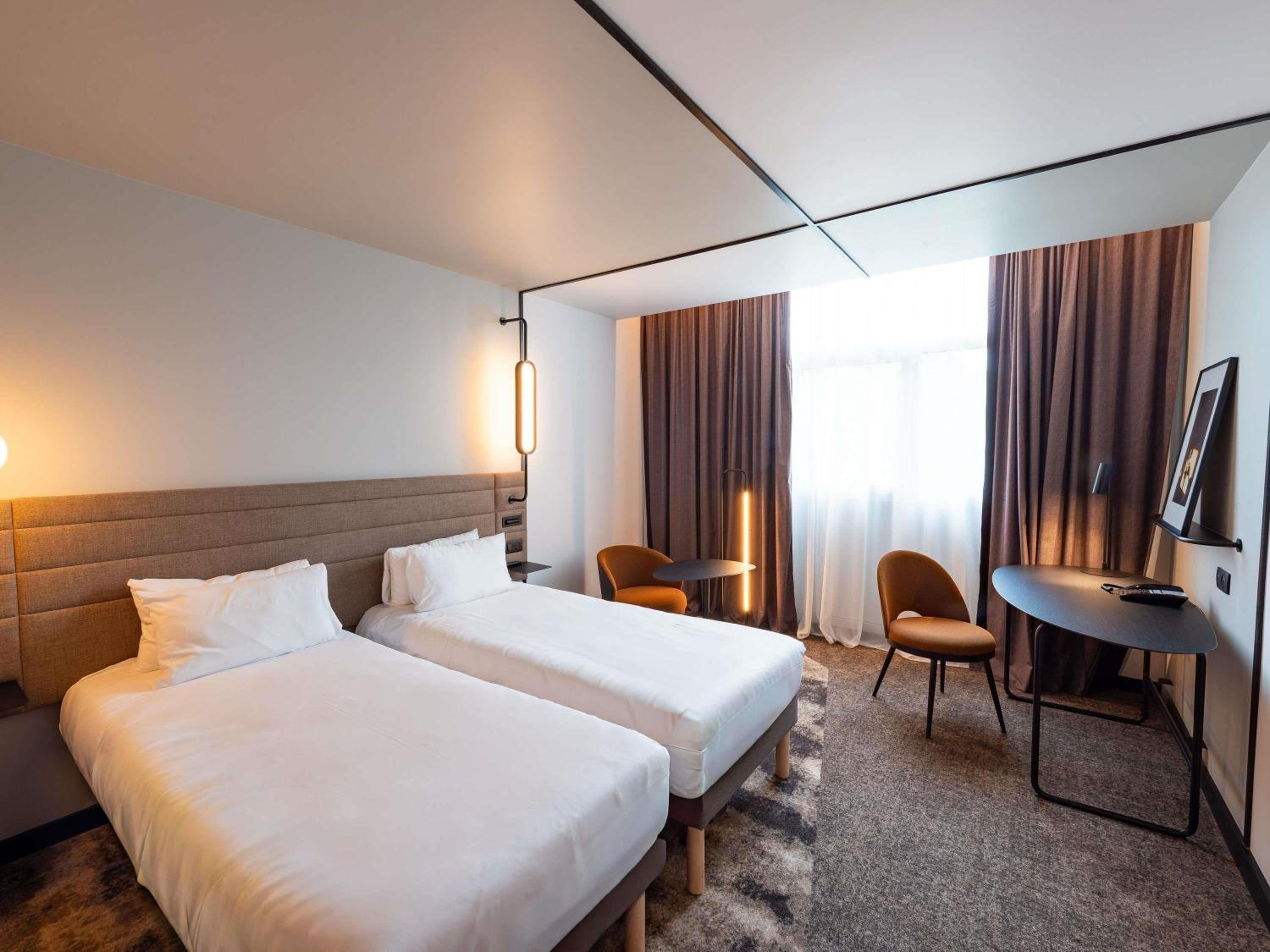Double Room With Two Double Beds - Disabilty Access