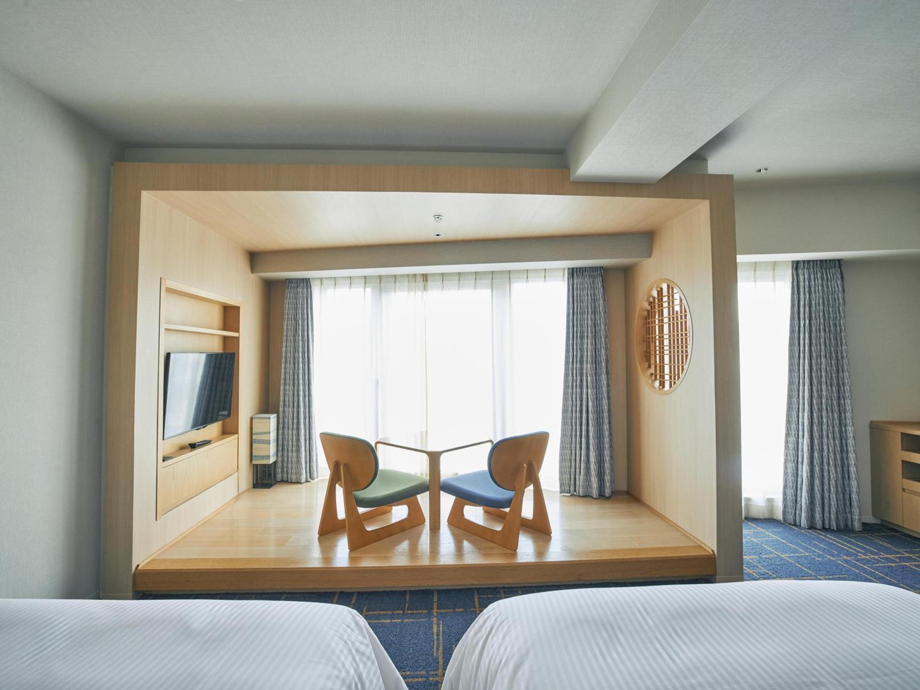 Grand Twin Room with River View - Non-Smoking - Photo 8