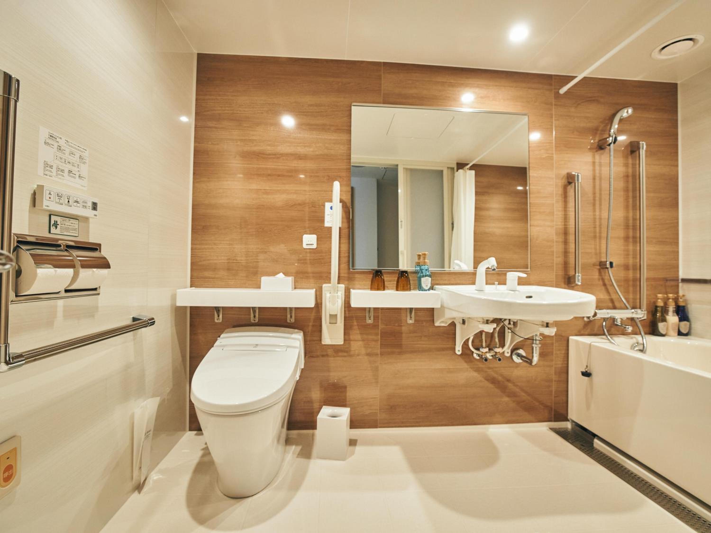 Universal Room - Non-Smoking - Photo 7