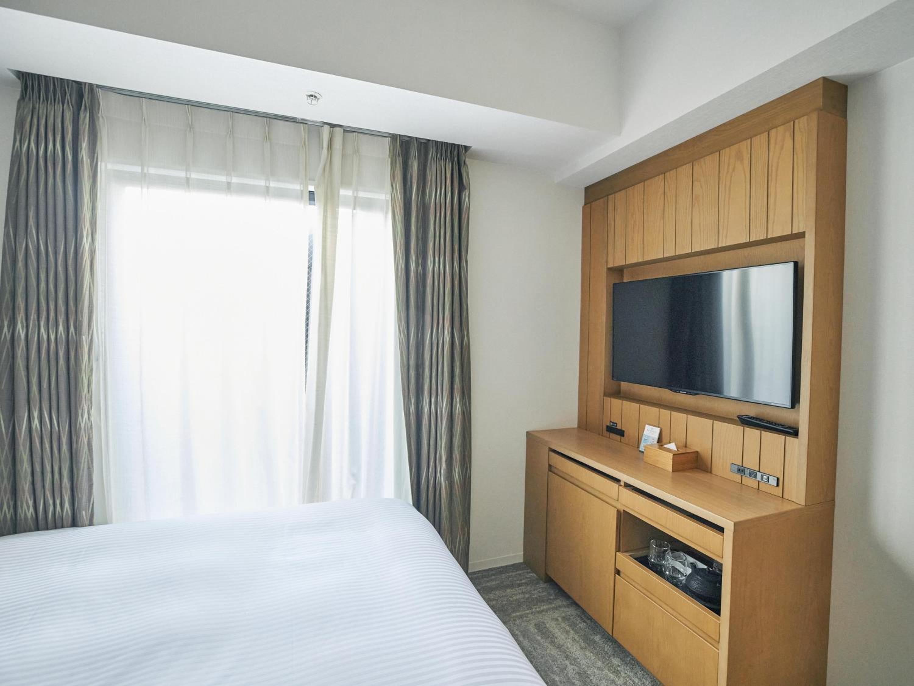 Universal Room - Non-Smoking - Photo 3