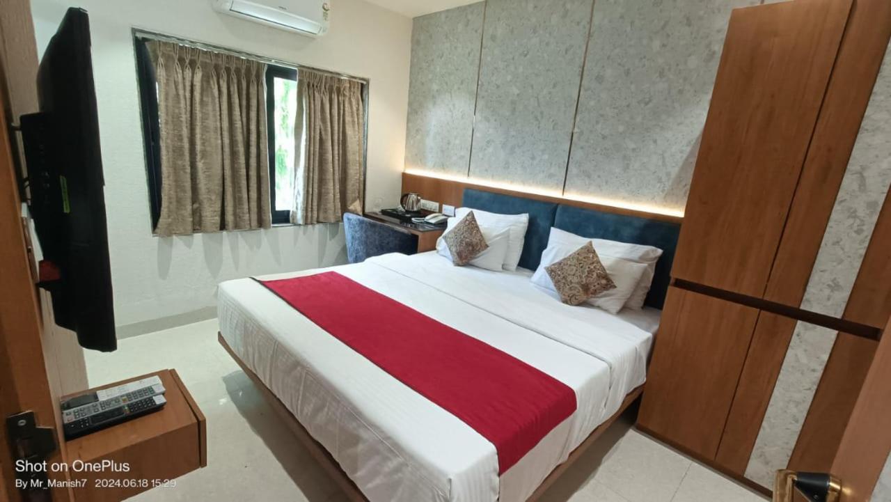 Deluxe Suite photo 1