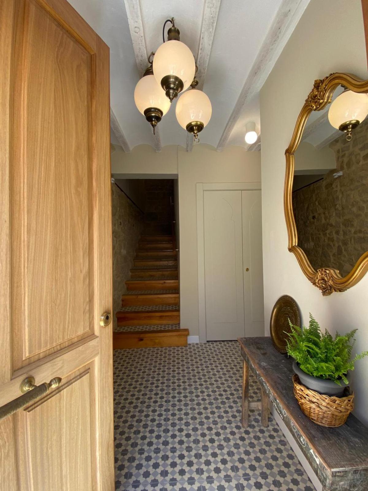 Apartamento de dos habitaciones con balcón