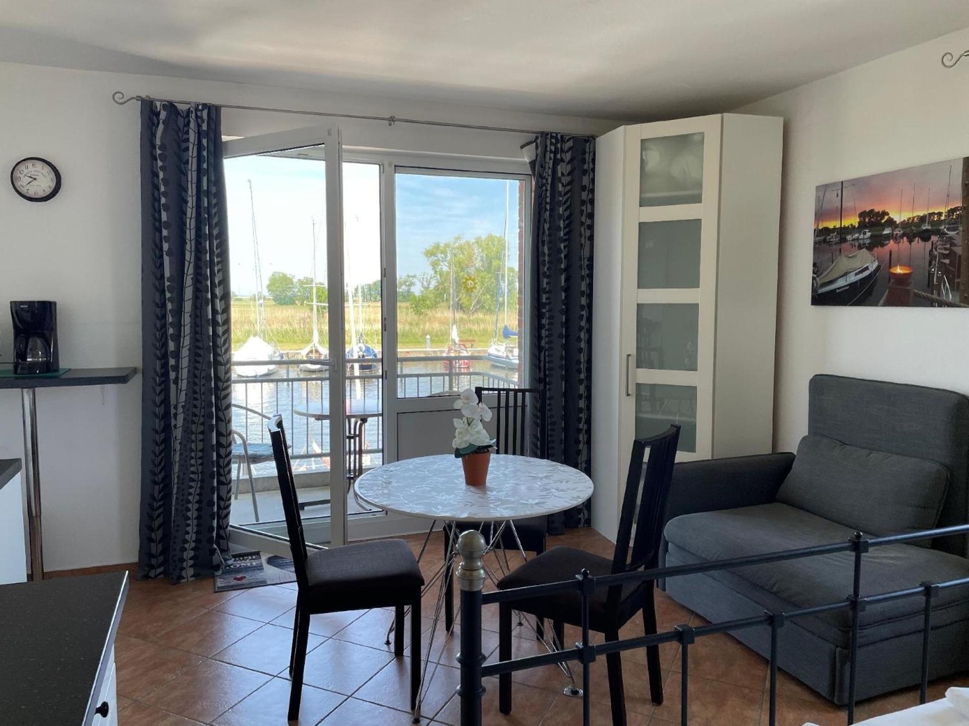Apartment photo 1