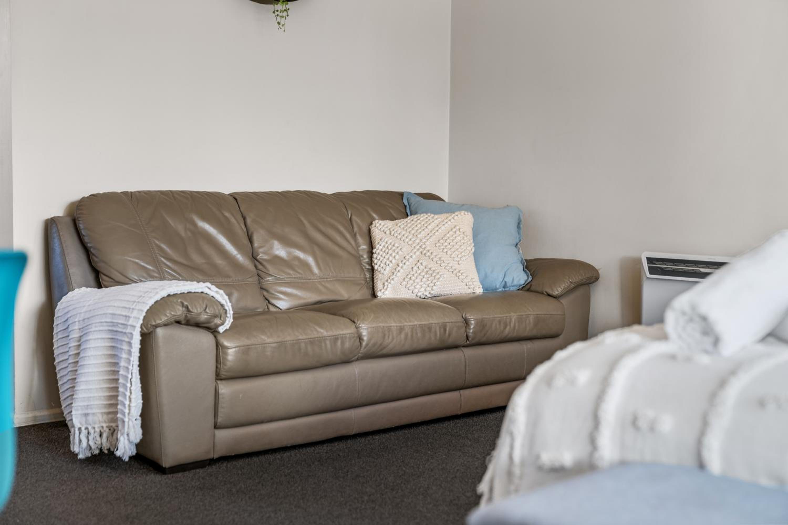 Superior One-Bedroom Apartment (6 Adults) - Photo 10