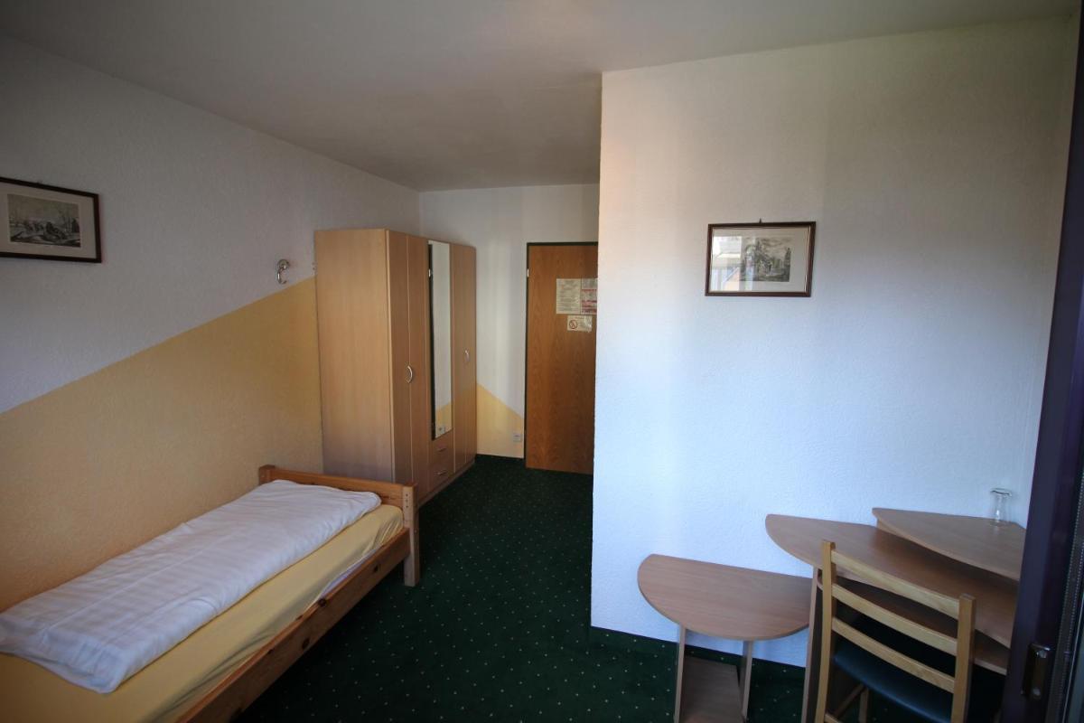Standard Single Room with Shower photo 1
