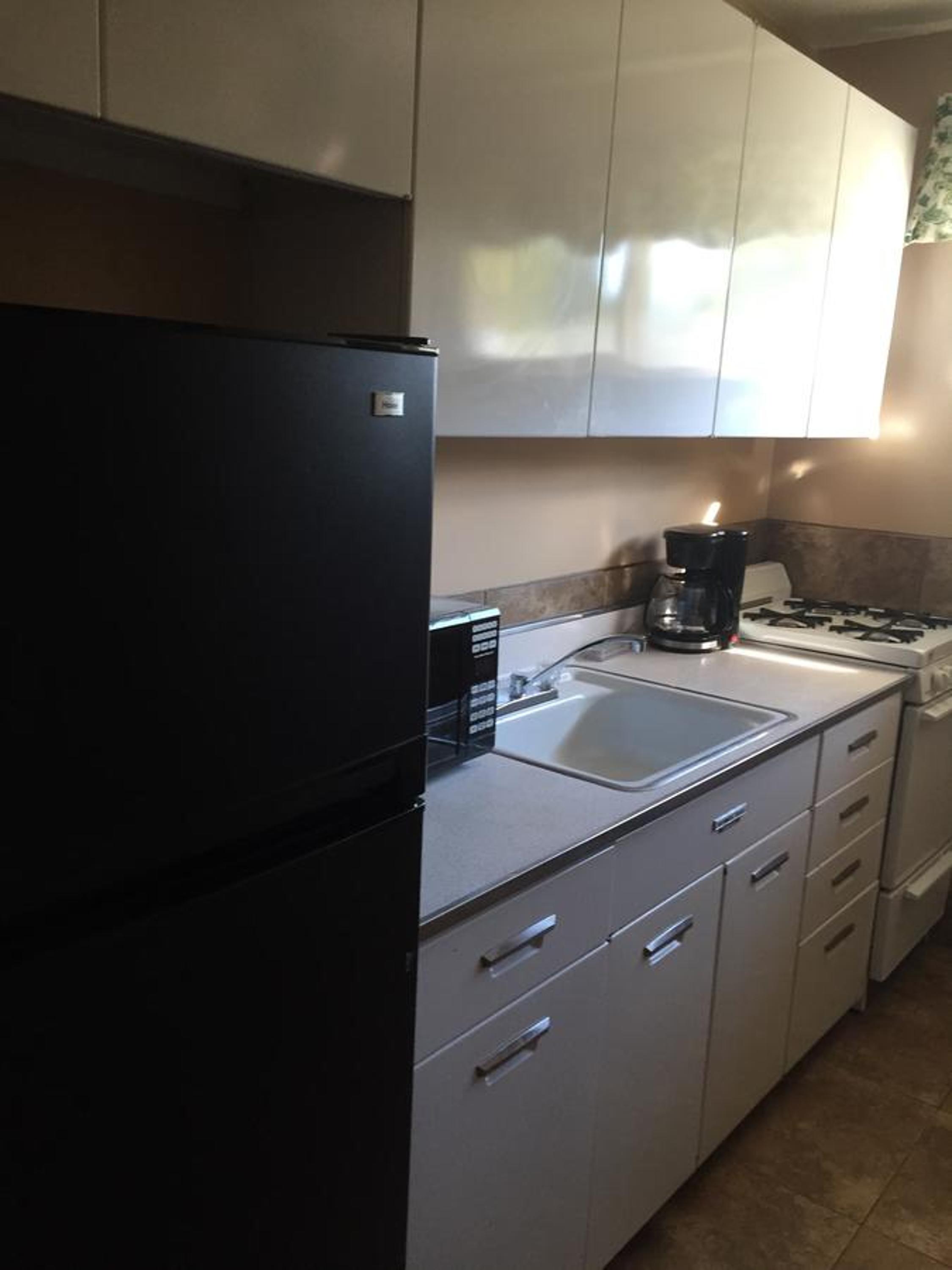Three-Bedroom Double Kitchenette  photo 2
