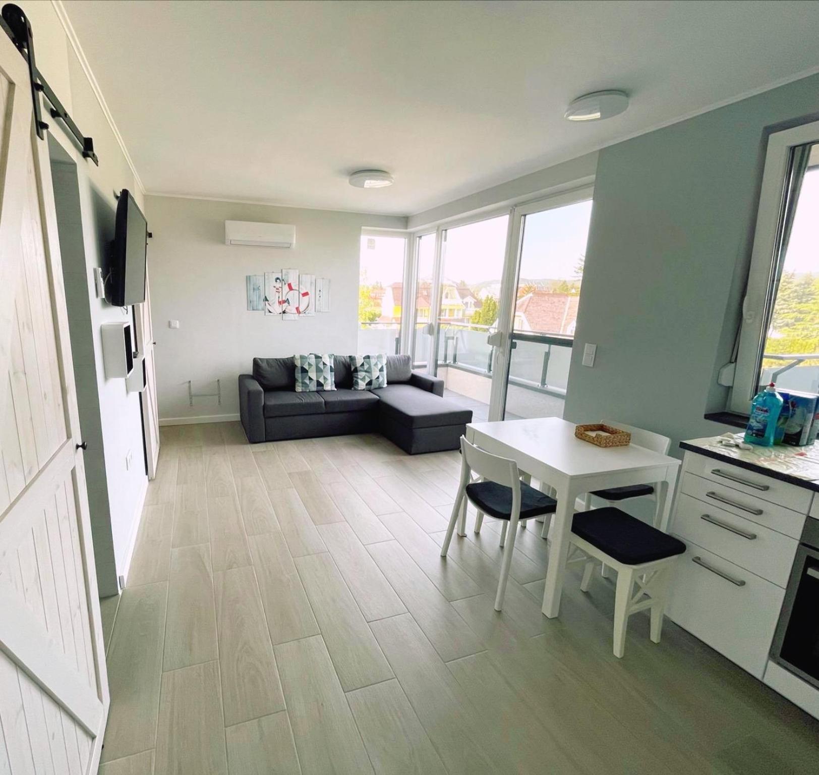 Studio Apartment photo 1