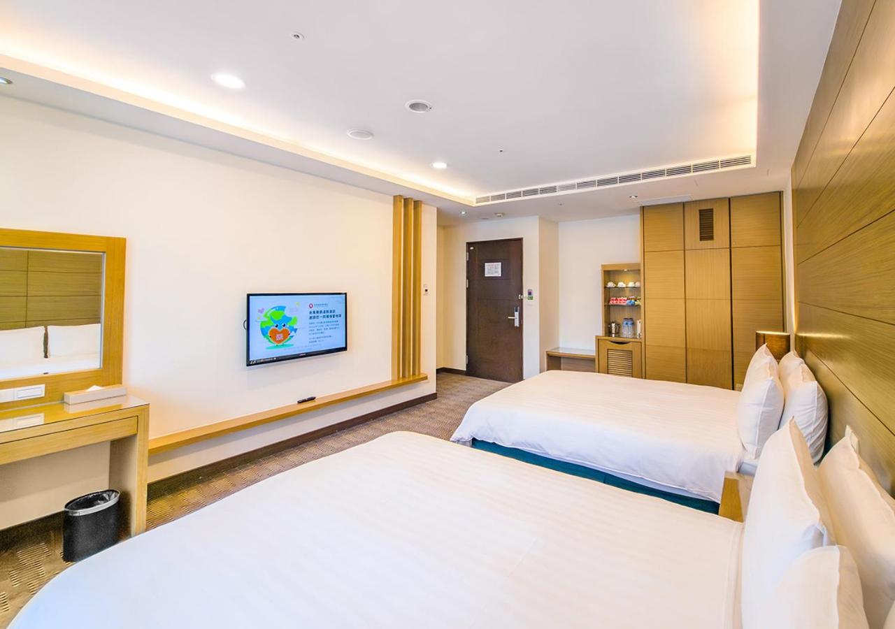 Quadruple Room with Bath - Photo 2