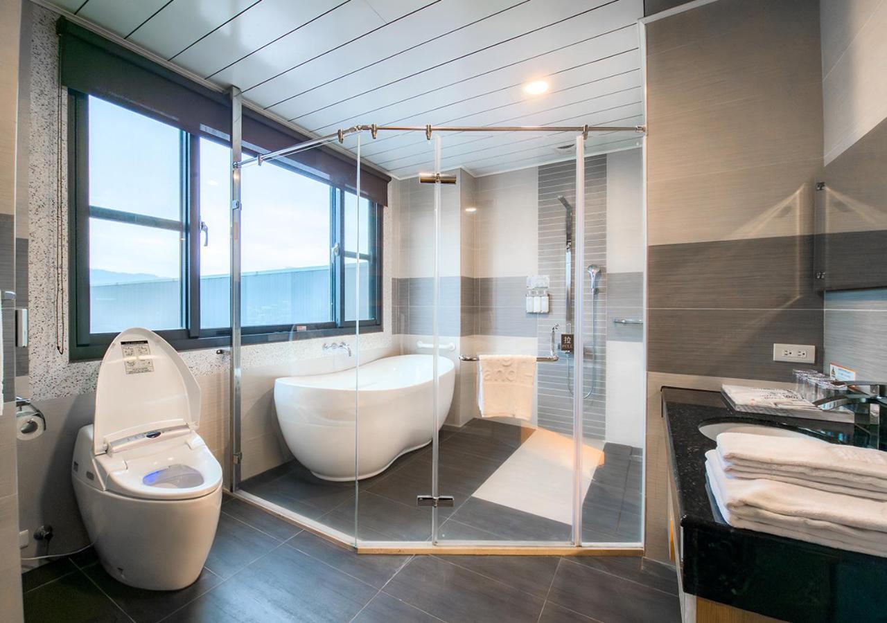 Quadruple Room with Bath - Photo 4