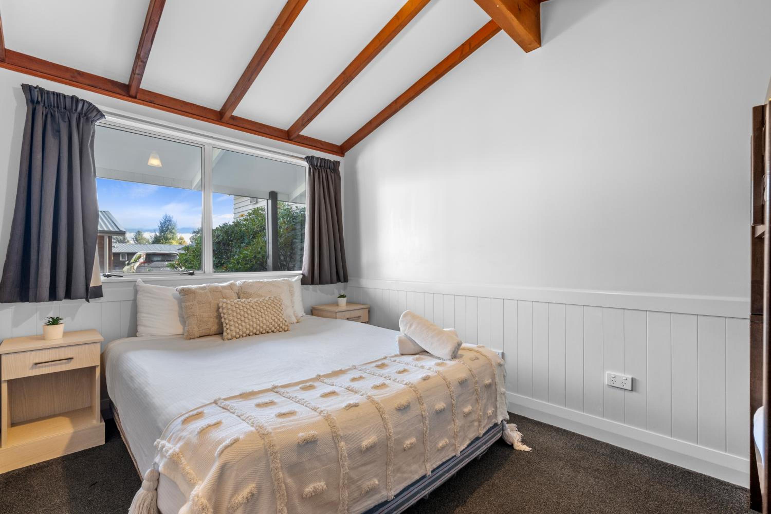 Standard One-Bedroom Apartment - Photo 5