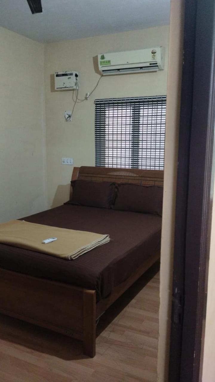 One-Bedroom Apartment photo 3