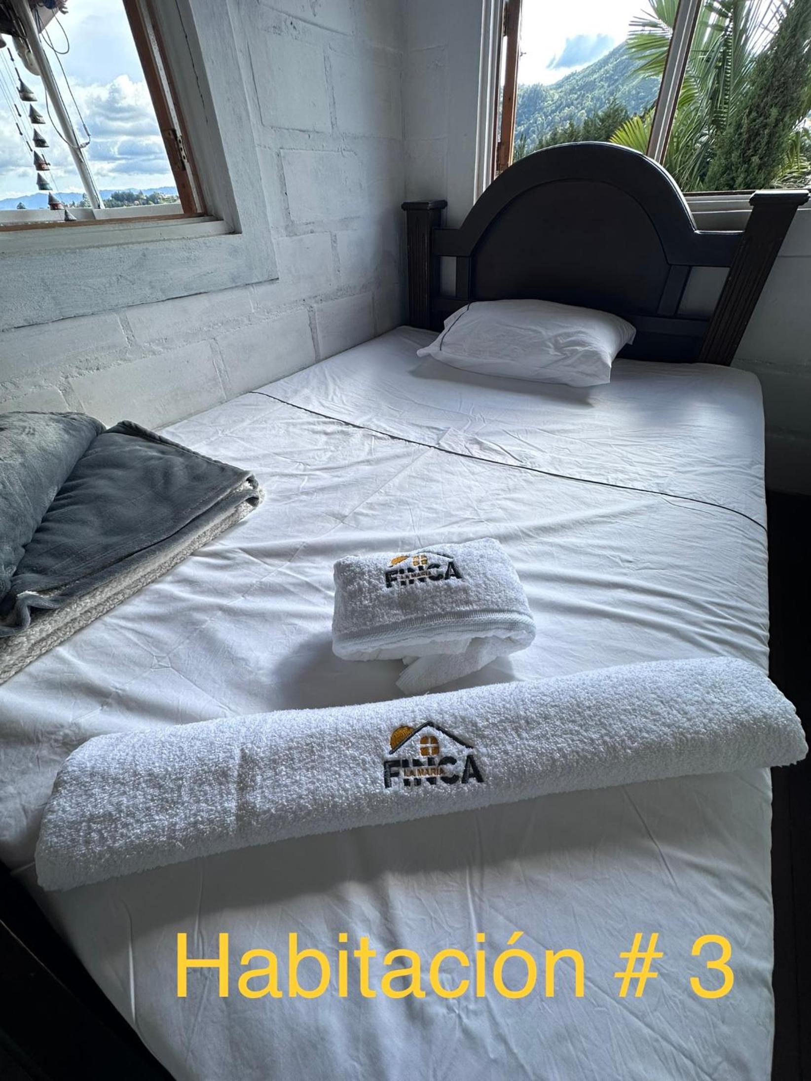 Deluxe Room (2 Adults + 1 Child) photo 1