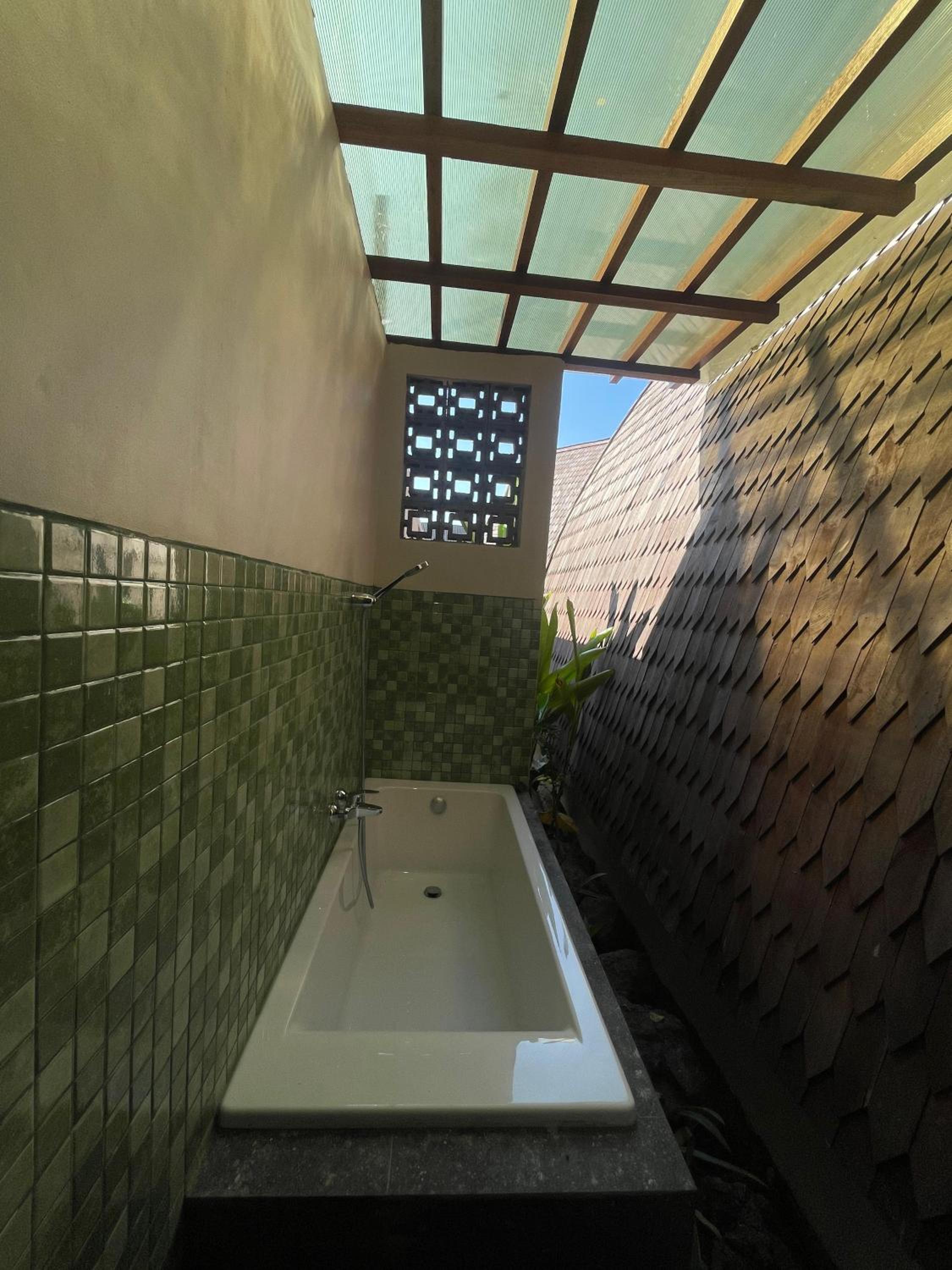 Suite - Photo 5