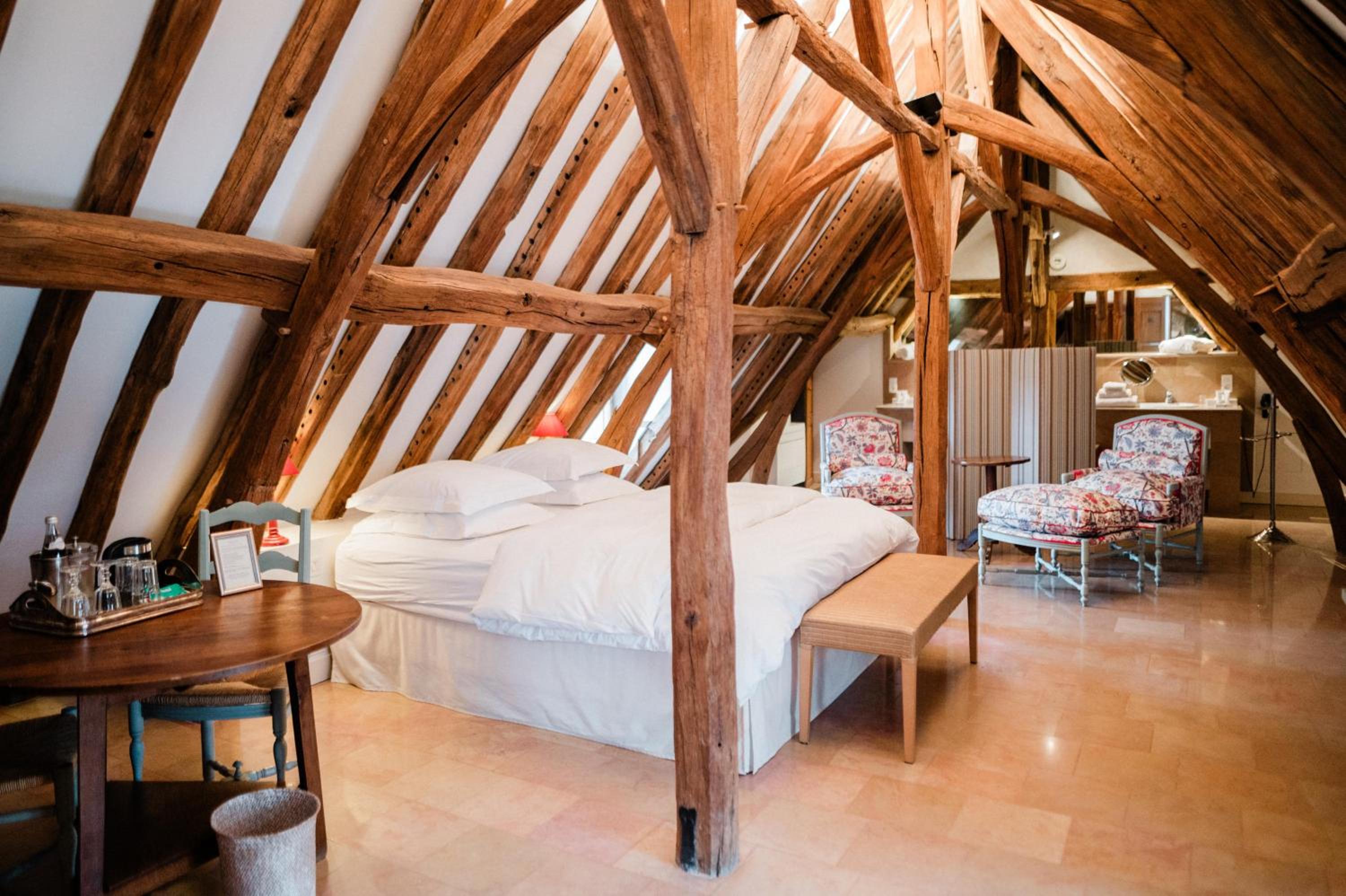 Signature Suite - Photo 3