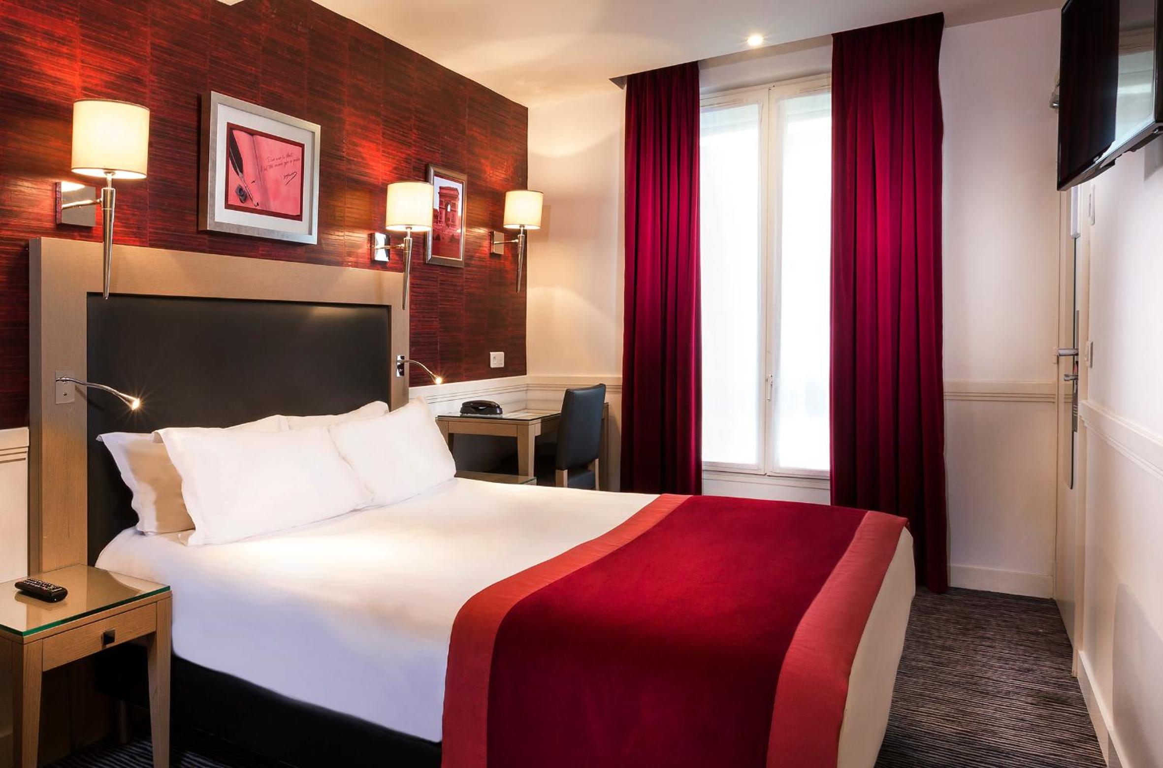 Superior Double or Twin Room photo 2