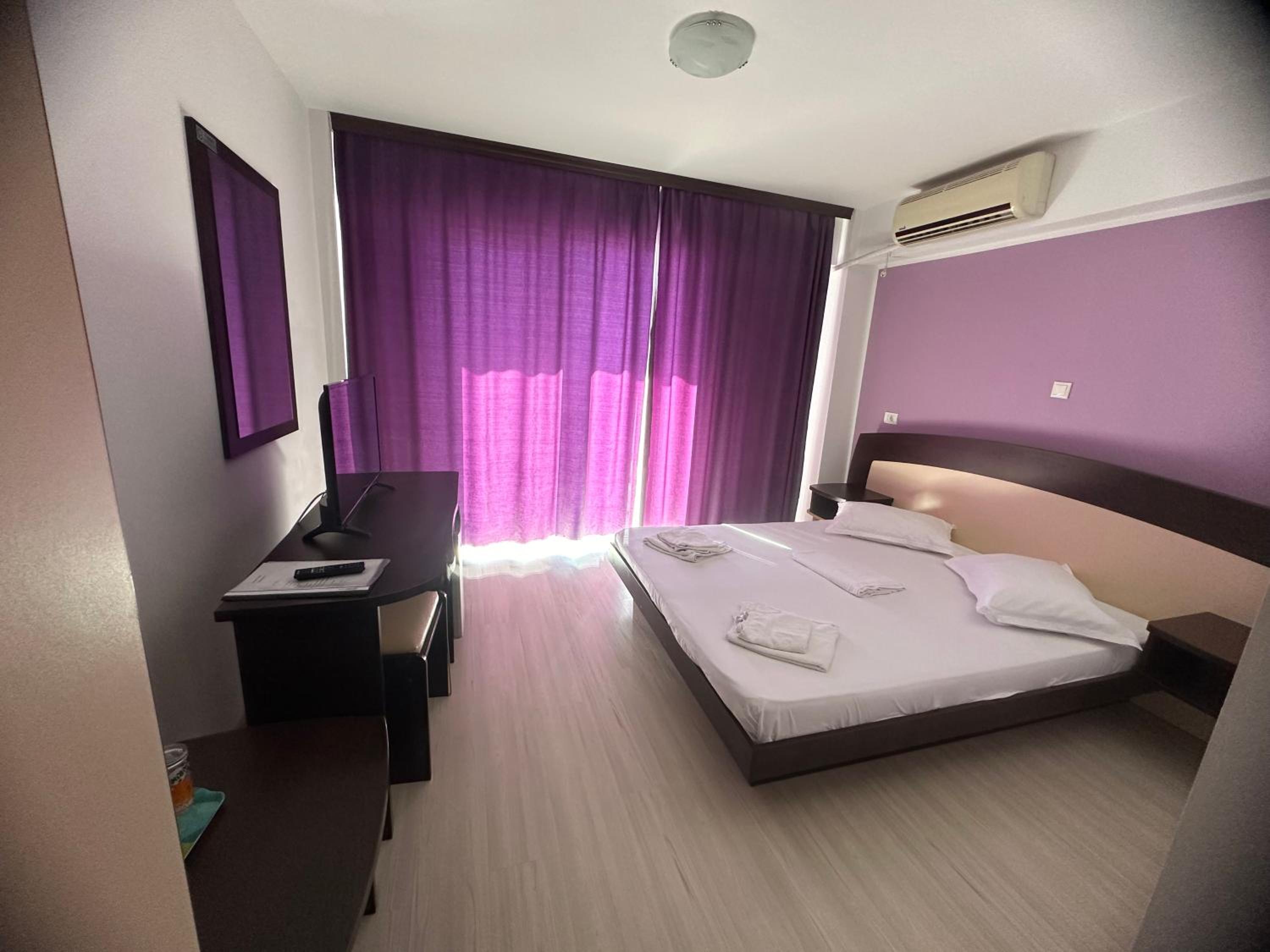Double Room with Street View photo 1