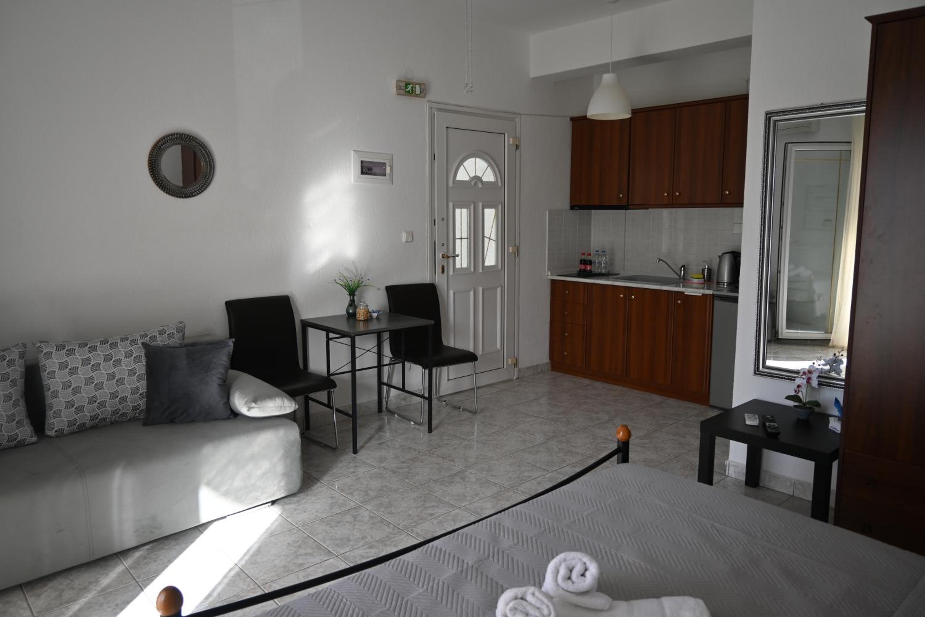 Deluxe Studio - Photo 1