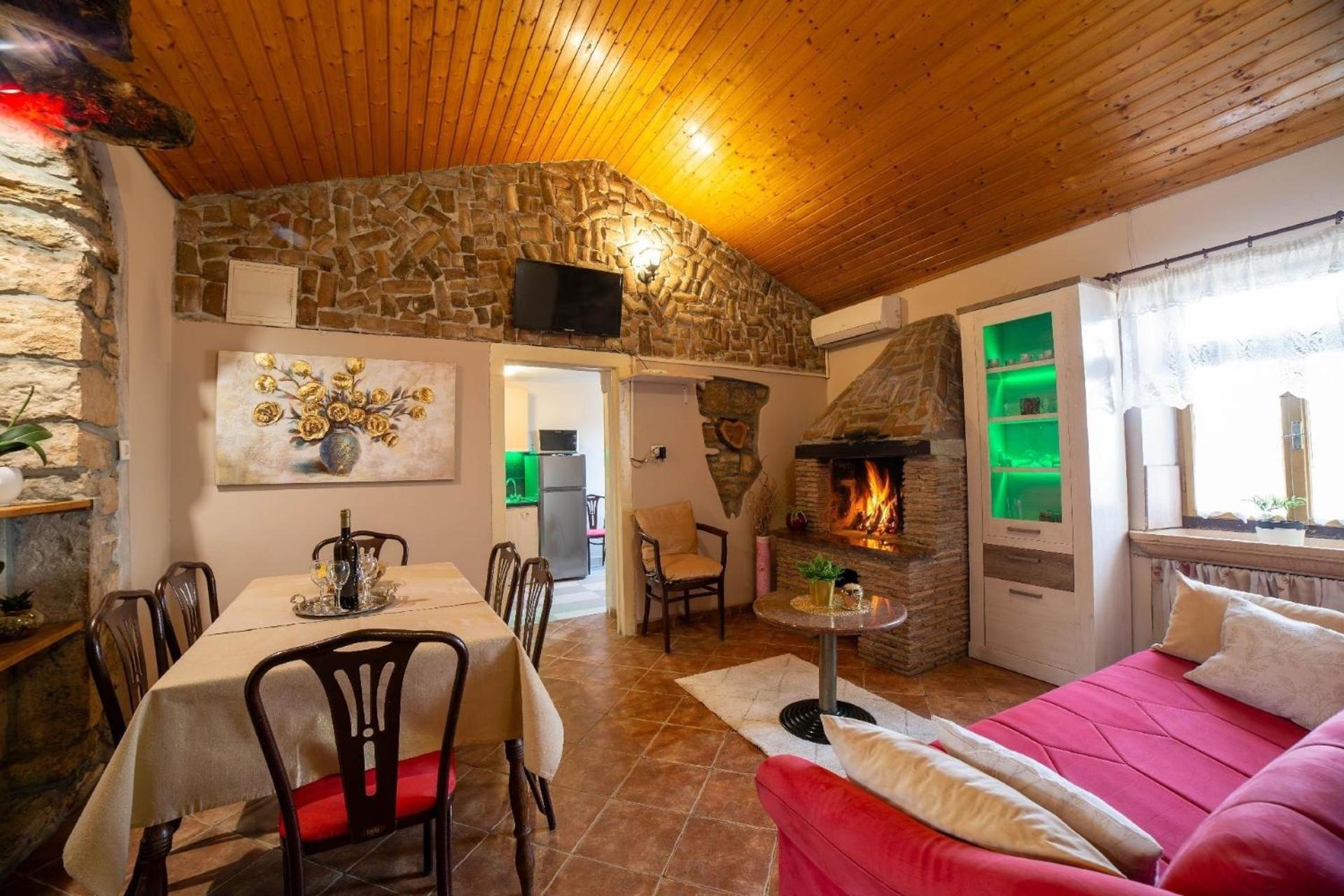 Three-Bedroom Vacation Home  photo 1
