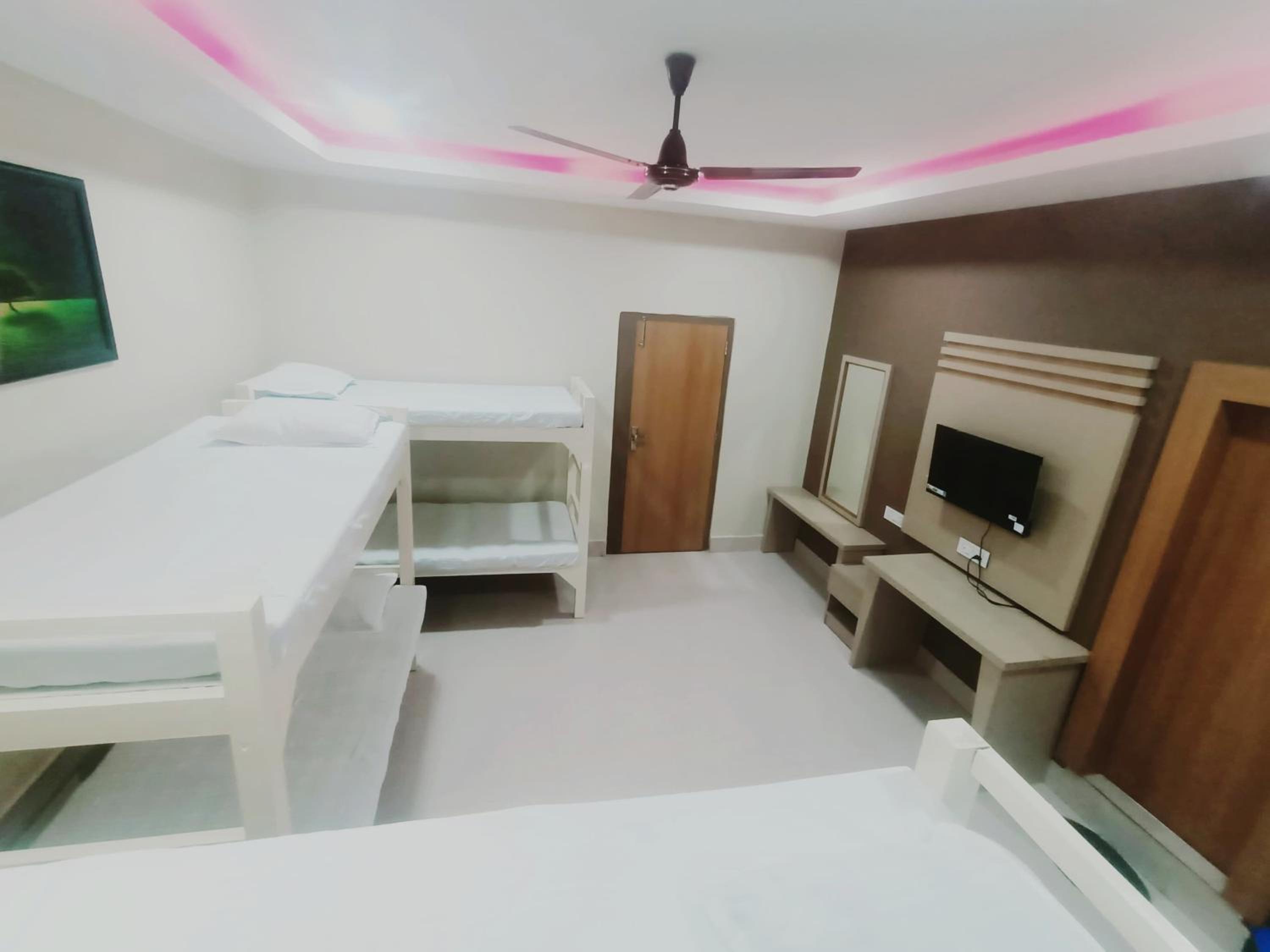 Single Bed in Male Dormitory Room photo 1