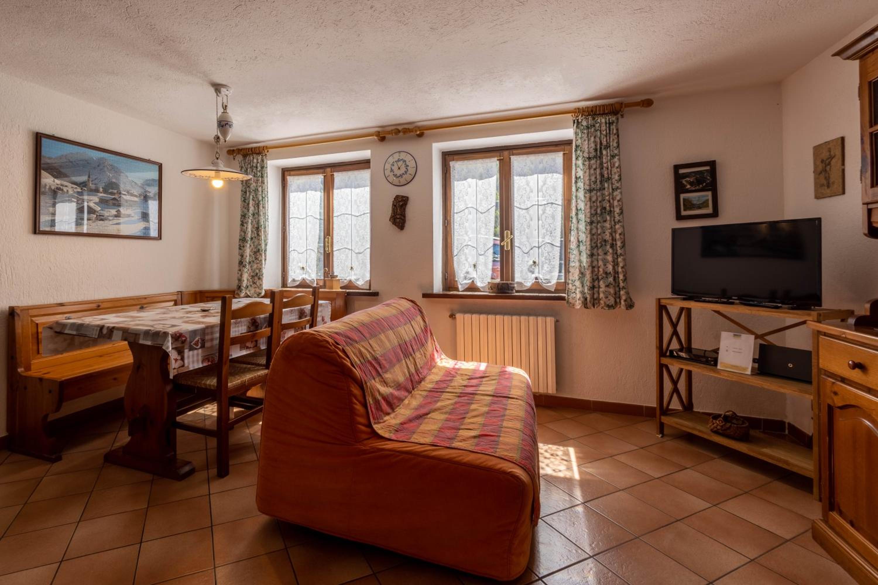 Apartment - Ground Floor photo 2