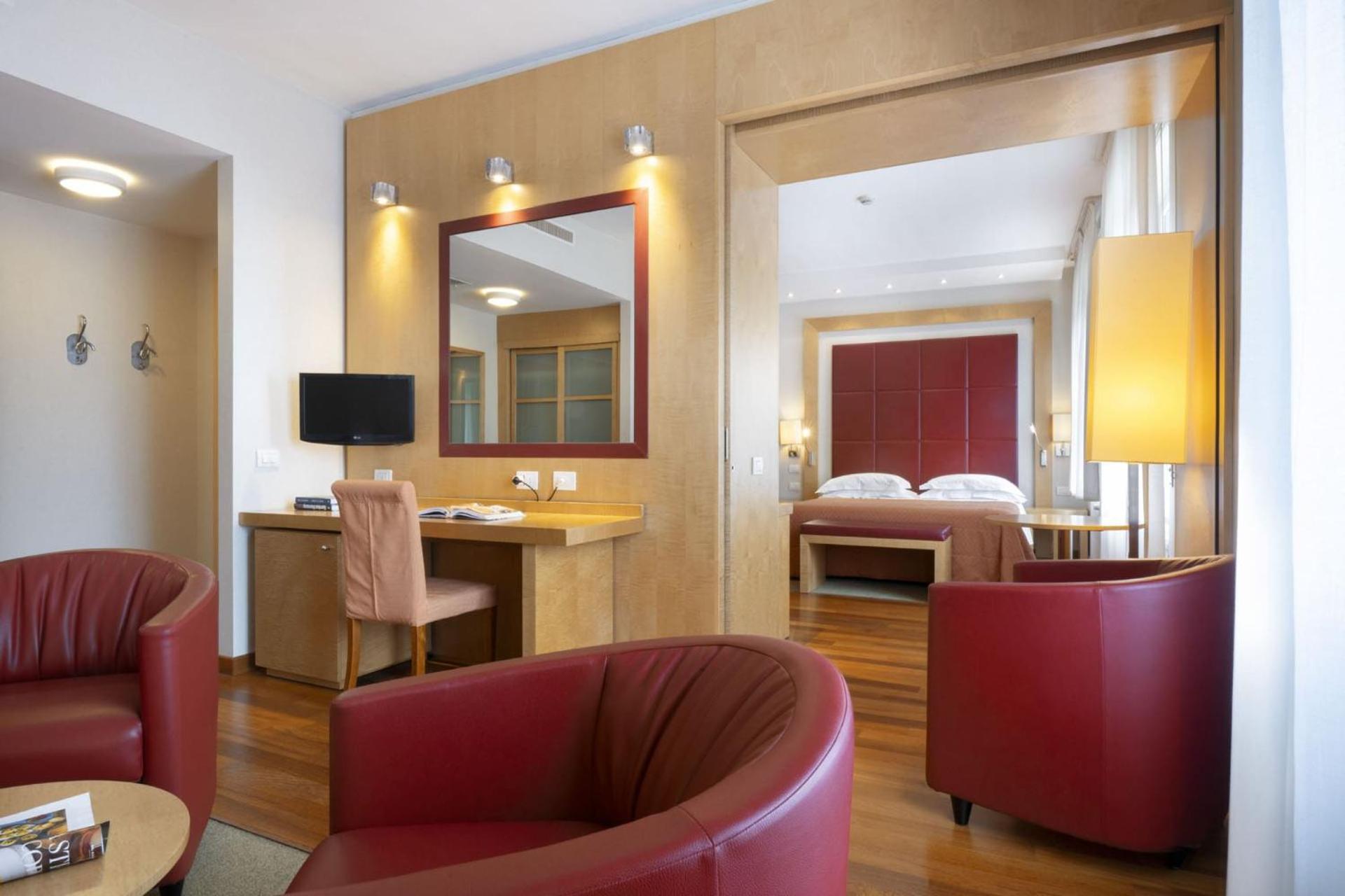 Suite - Photo 6