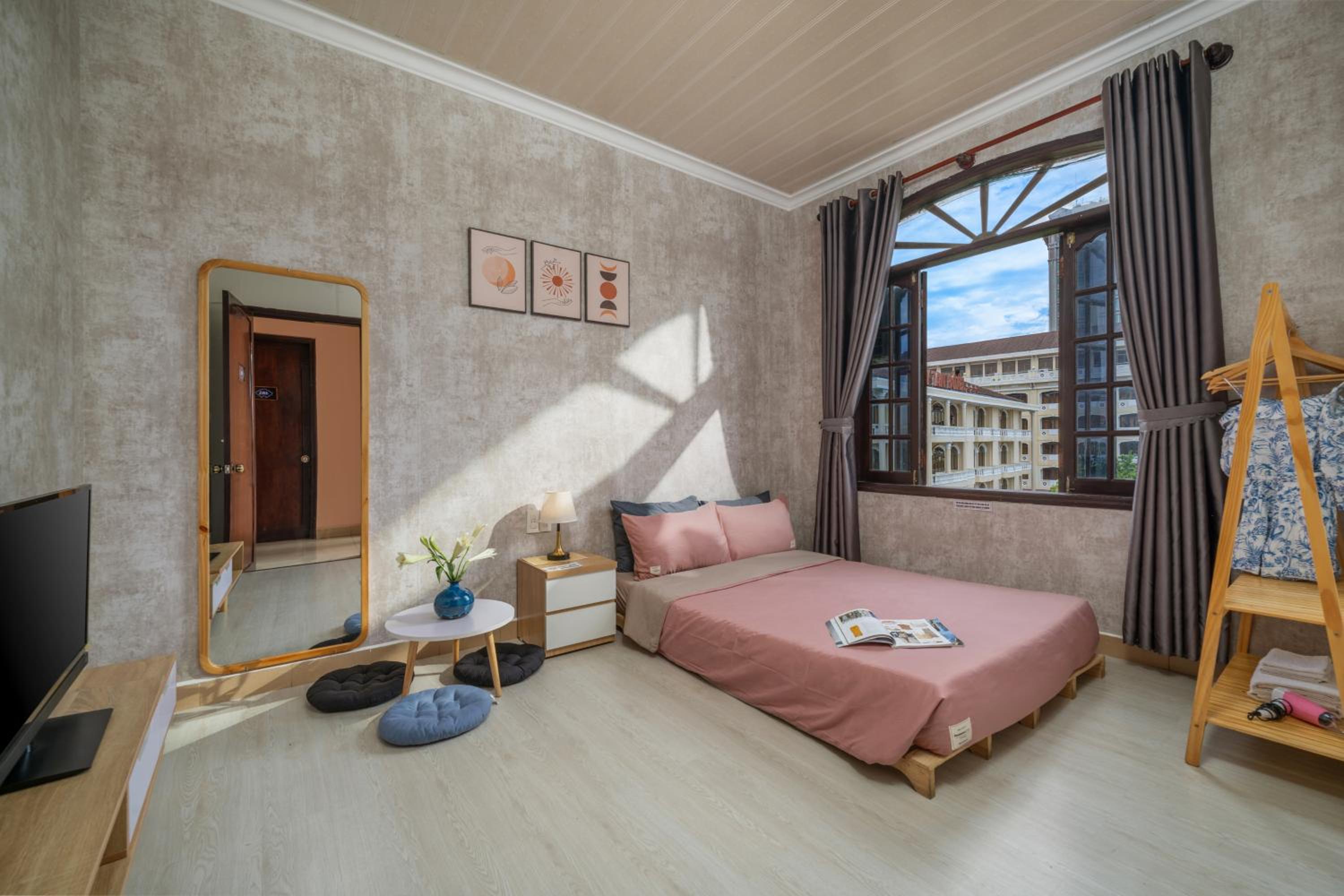 Standard Double Room - Photo 12
