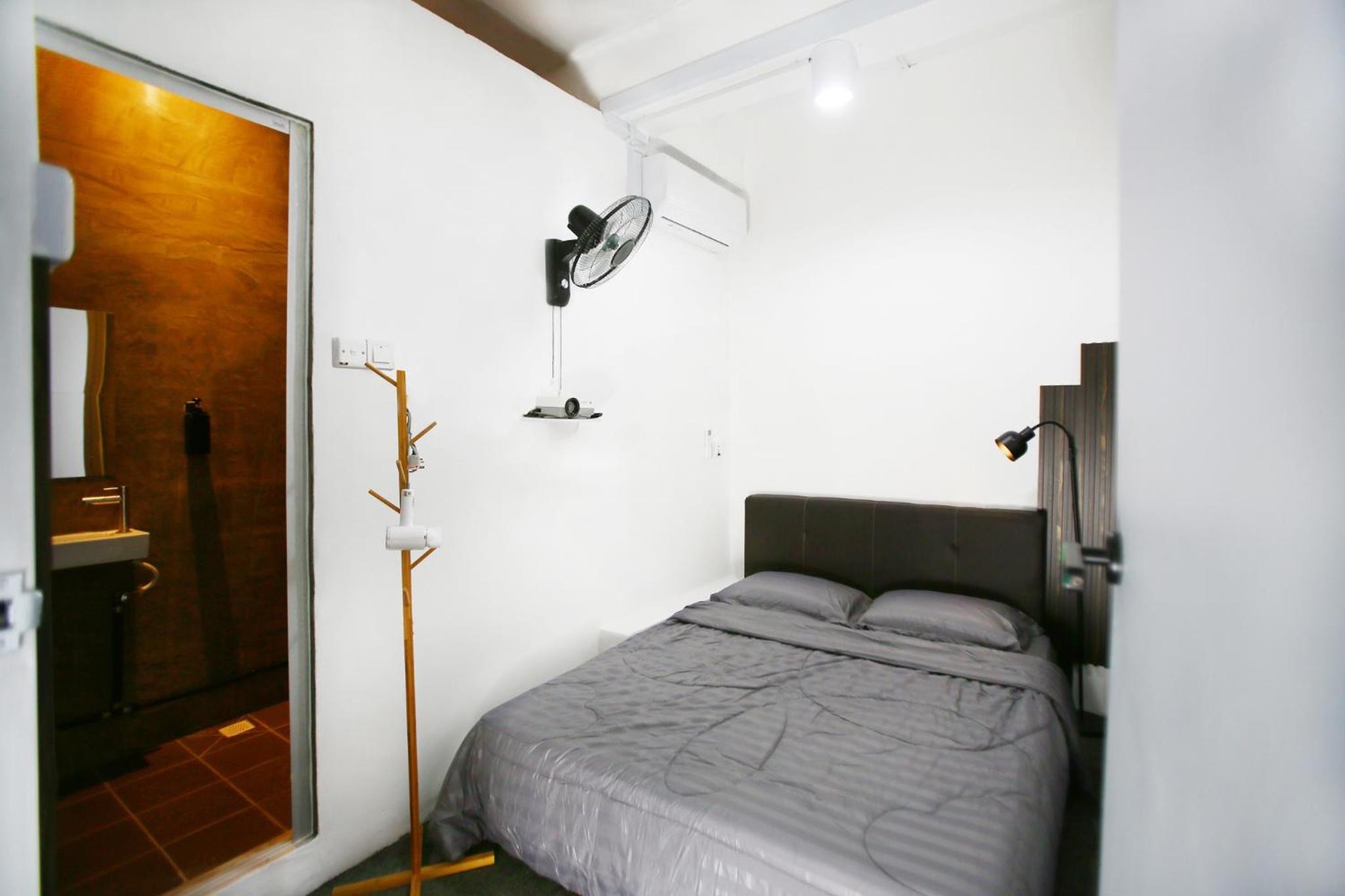 Queen Room - Photo 6