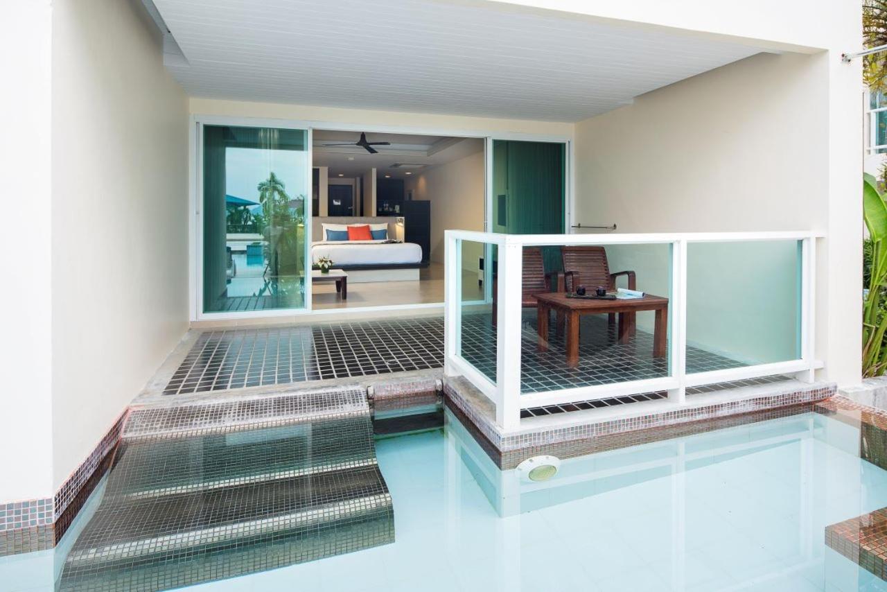 Deluxe Double or Twin Room with Pool Access - Photo 13