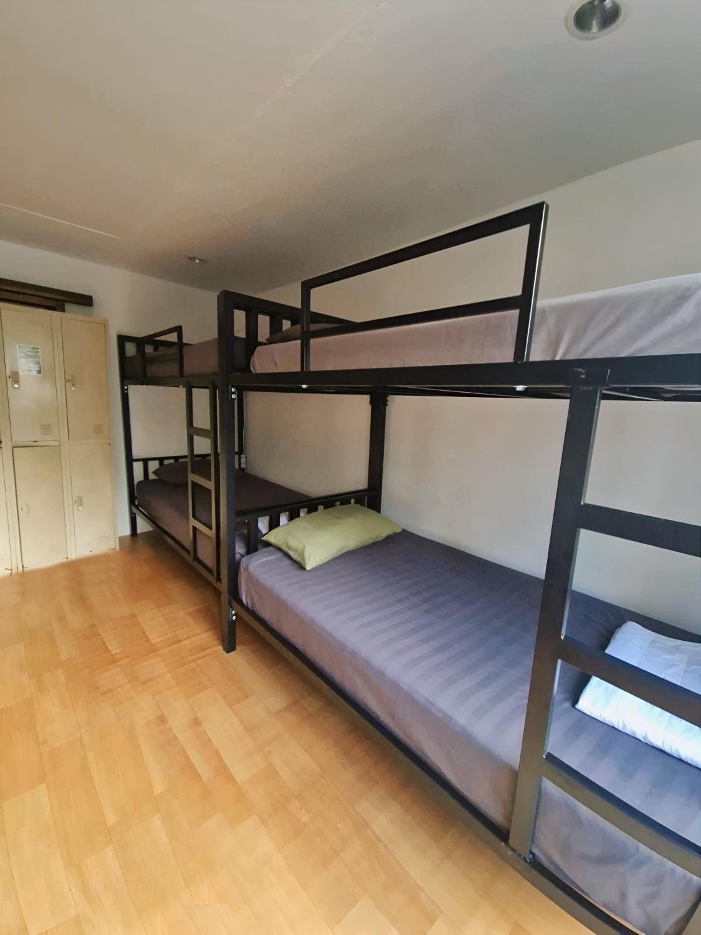 Bed in 6-Bed Dormitory Room photo 2