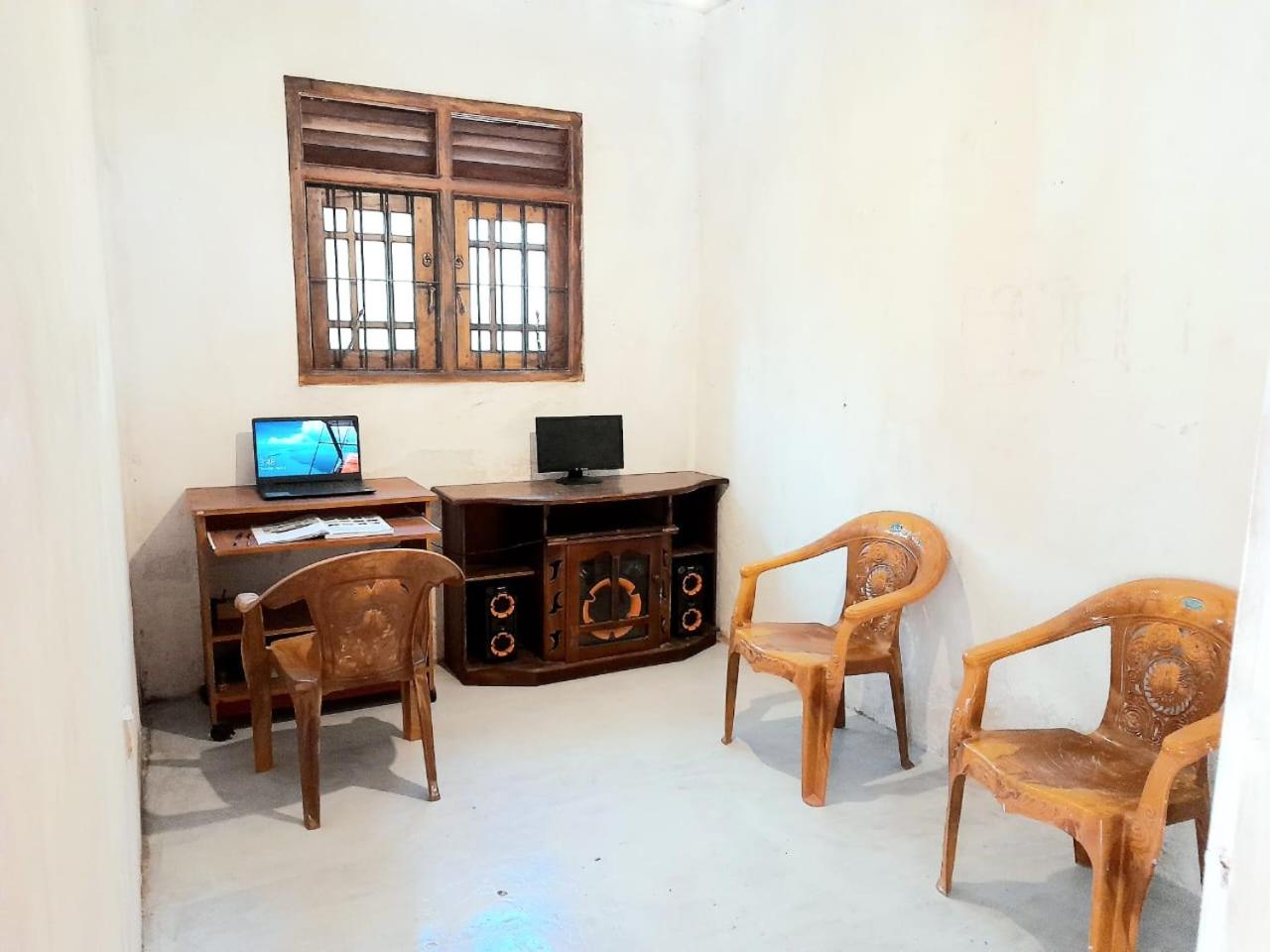 Two-Bedroom House photo 3