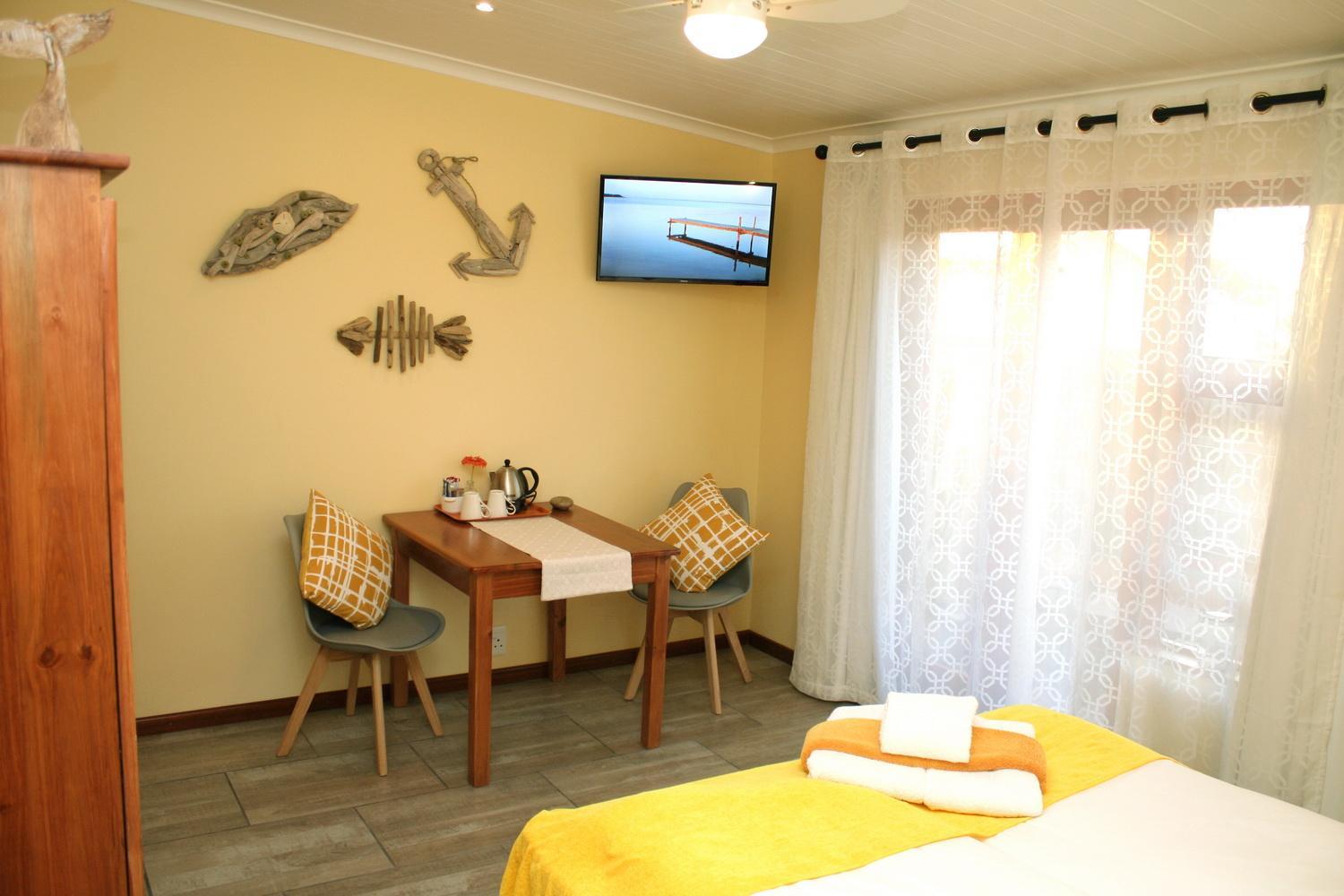 Double Room with Patio photo 2