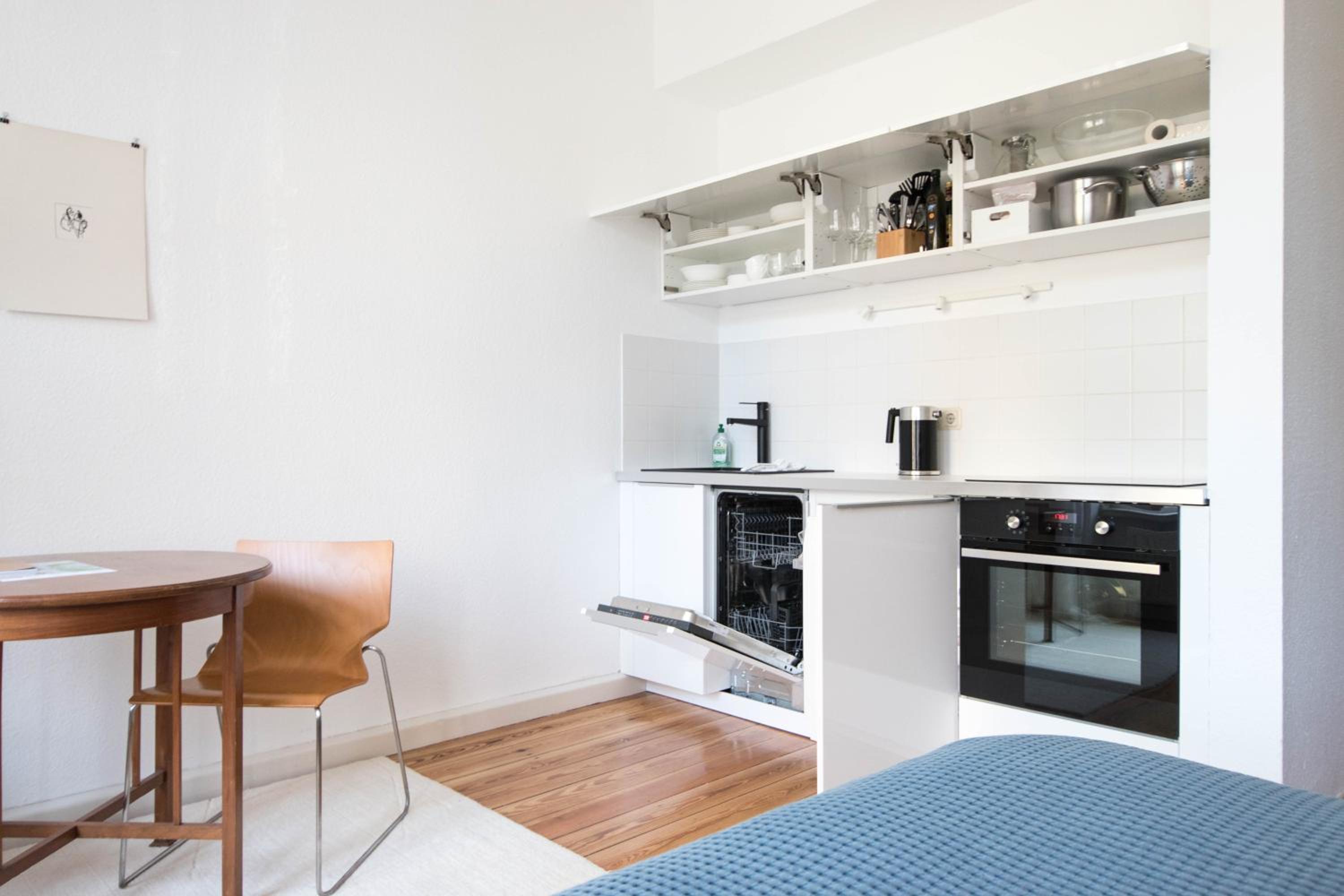 Studio Apartment photo 2