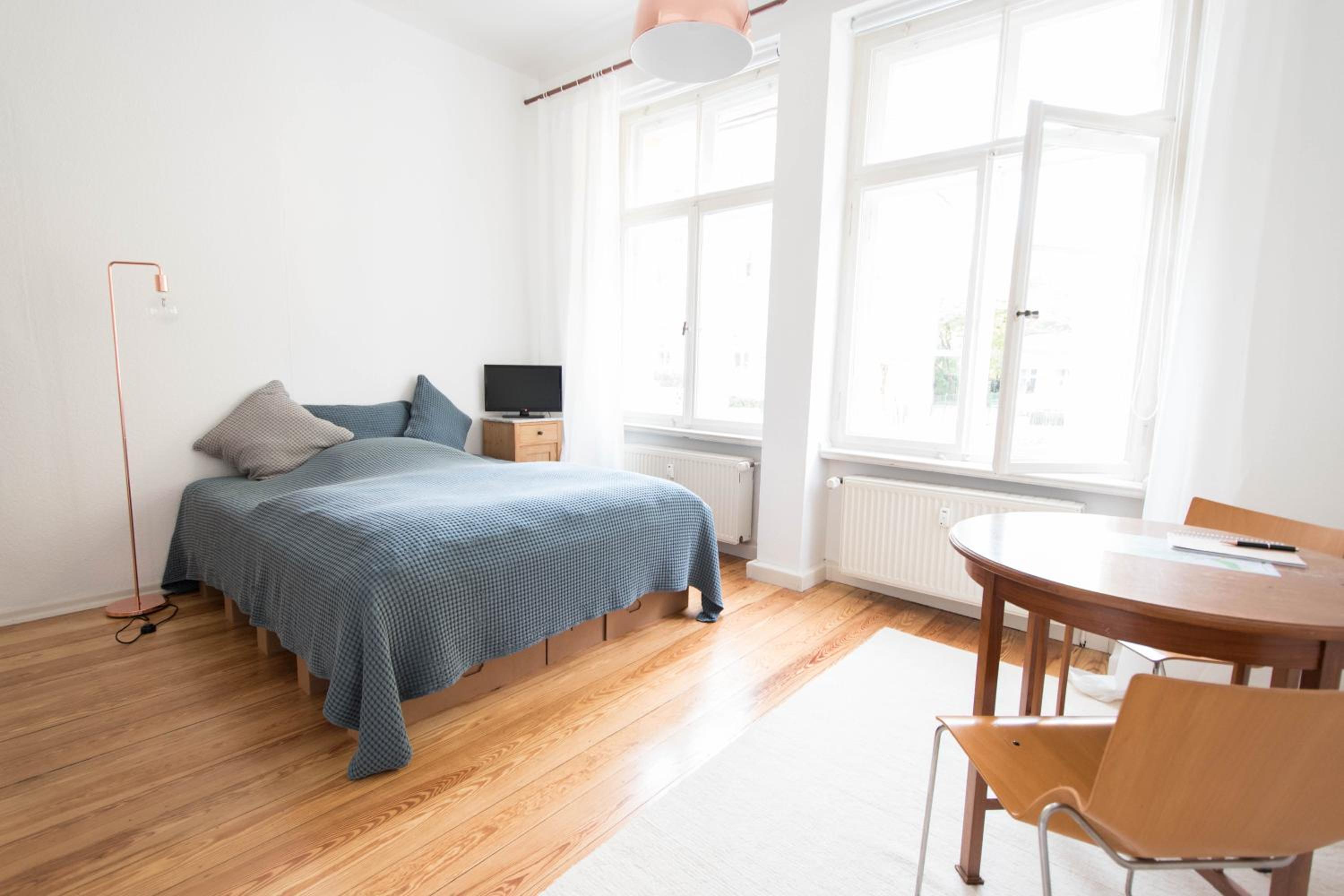 Studio Apartment photo 1