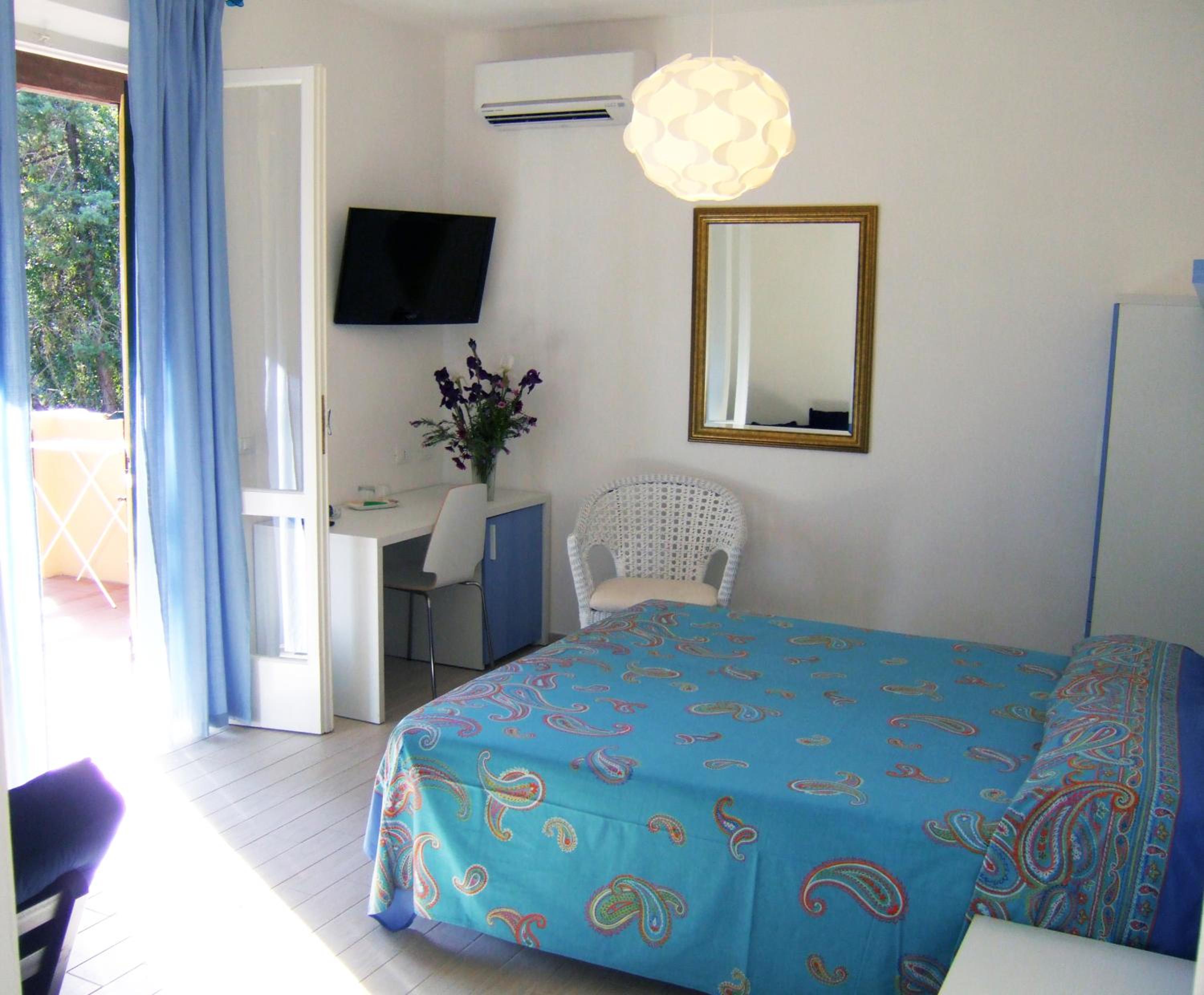 Quadruple Room With Sea View - Photo 3