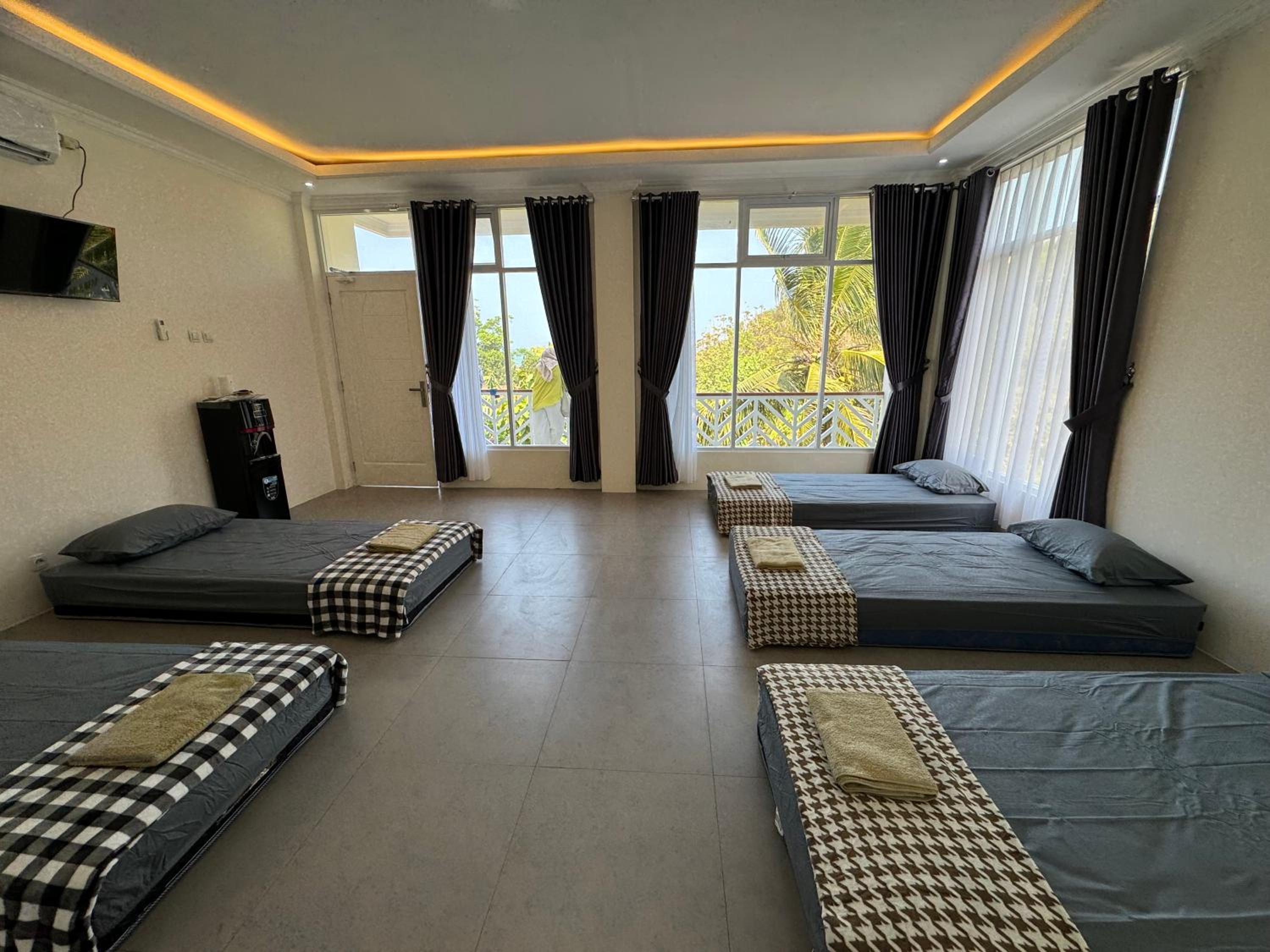 Villa with Sea View photo 2
